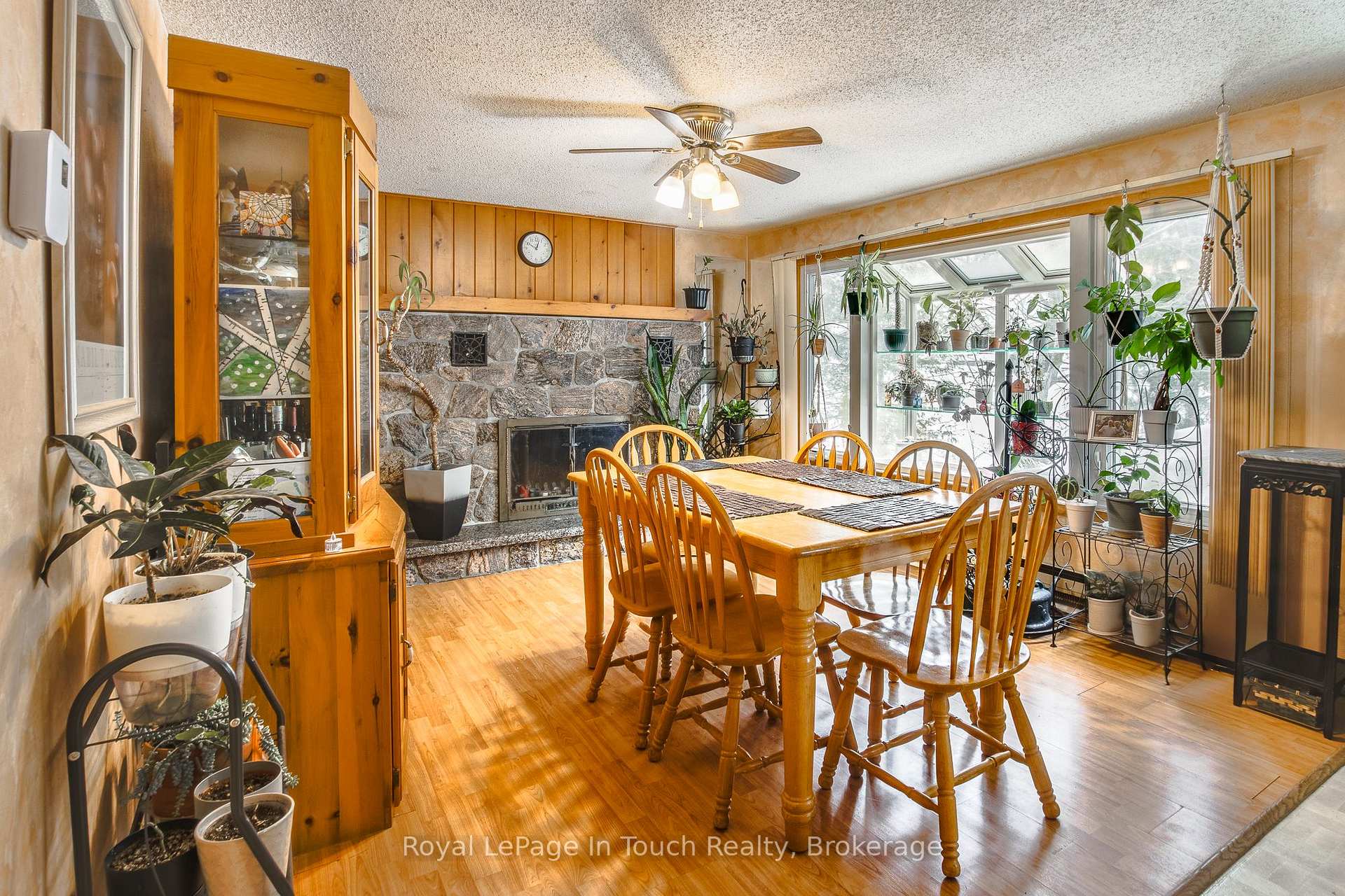 Photo 6 of 7 Dundee Drive, Tiny, Rural Tiny — HOMEH
