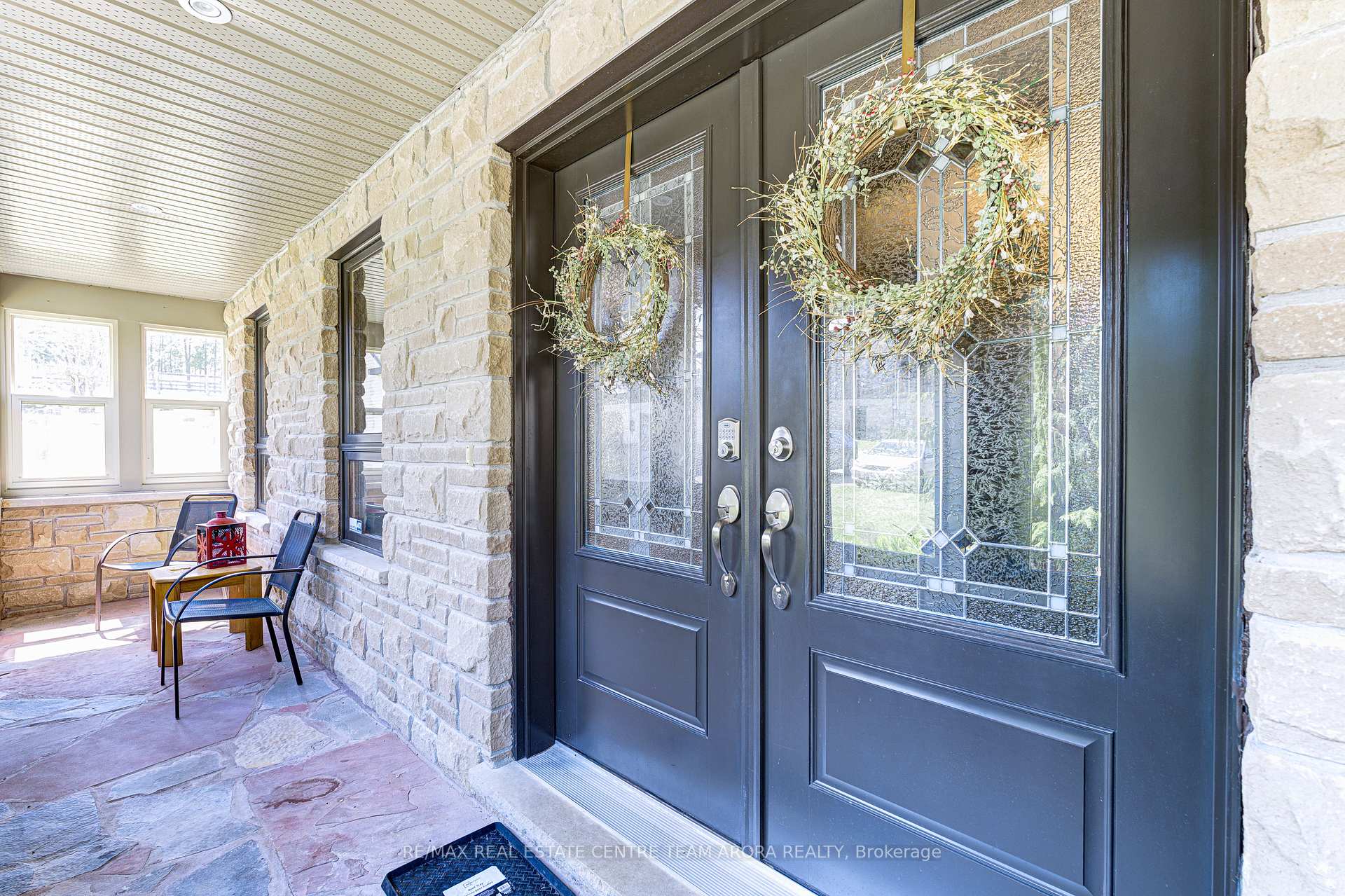 Photo 2 of 345 Freelton Road, Hamilton, Freelton — HOMEH