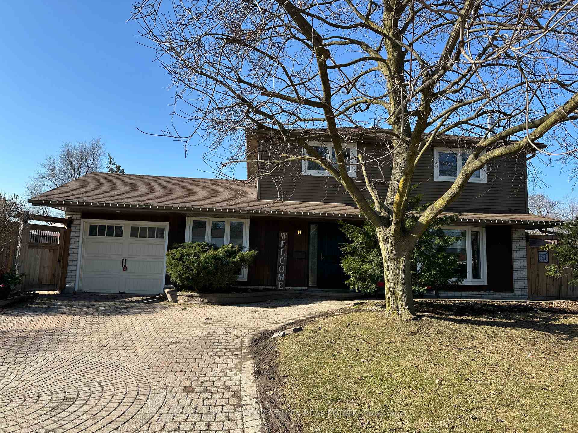 Front of 36 Lockton Crescent