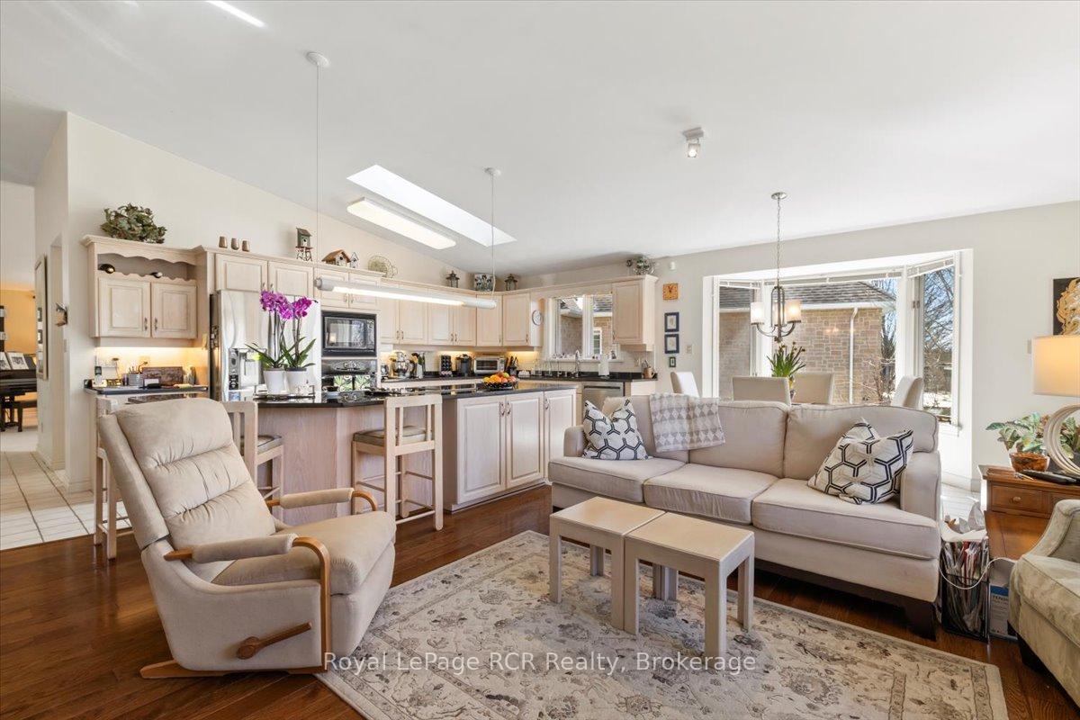 Photo 9 of 284 2nd Avenue, Hanover — HOMEH