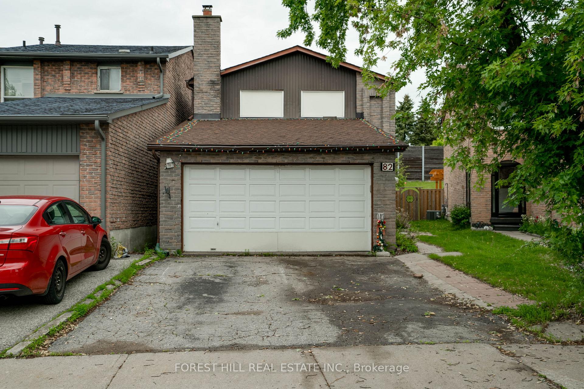 Front of 82 Hord Crescent