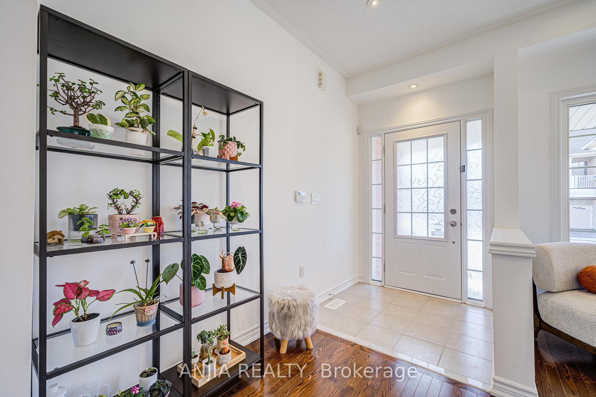 Photo 3 of 2 Beebe Crescent, Markham, Wismer — HOMEH