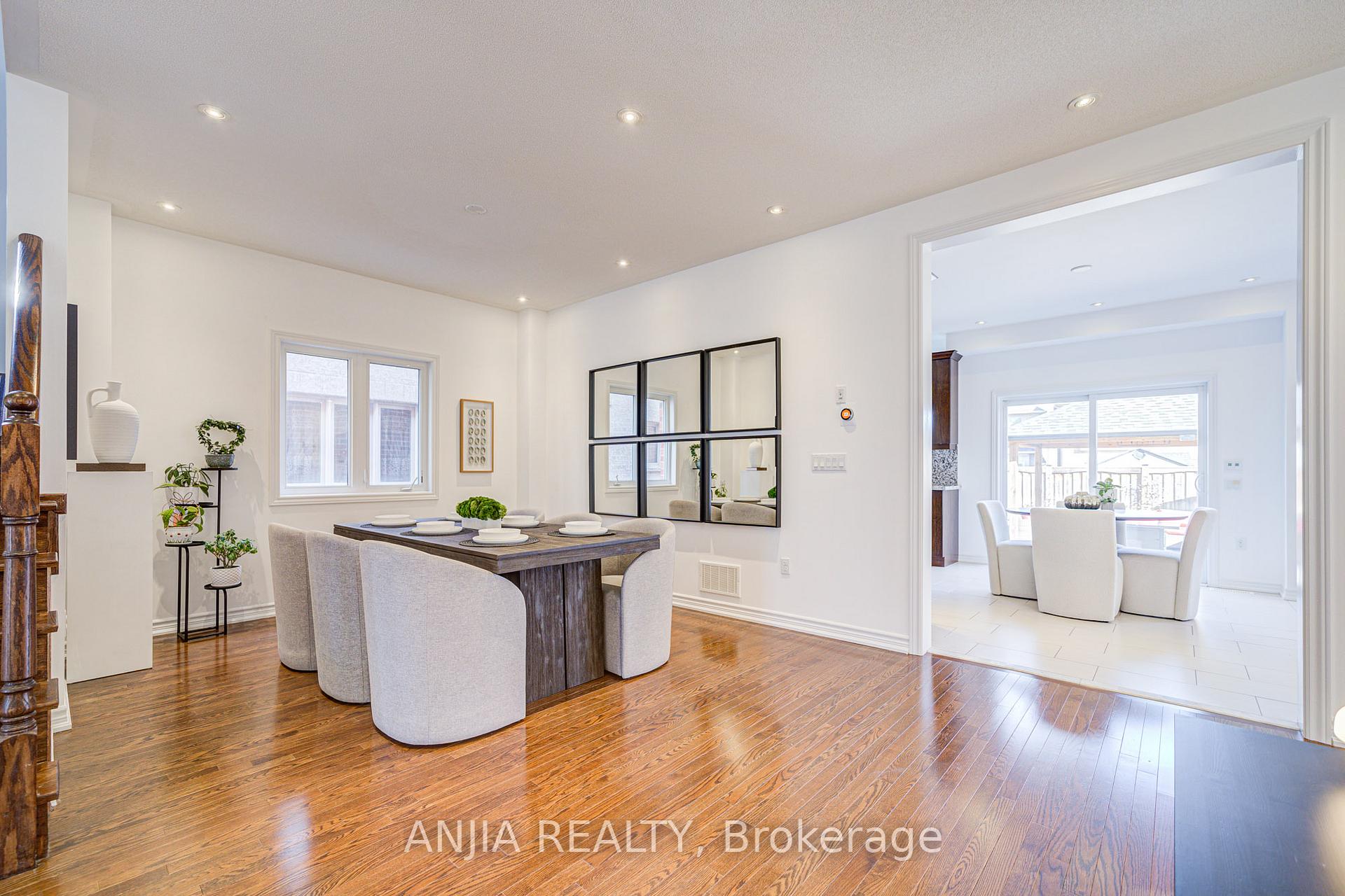 Photo 8 of 2 Beebe Crescent, Markham, Wismer — HOMEH