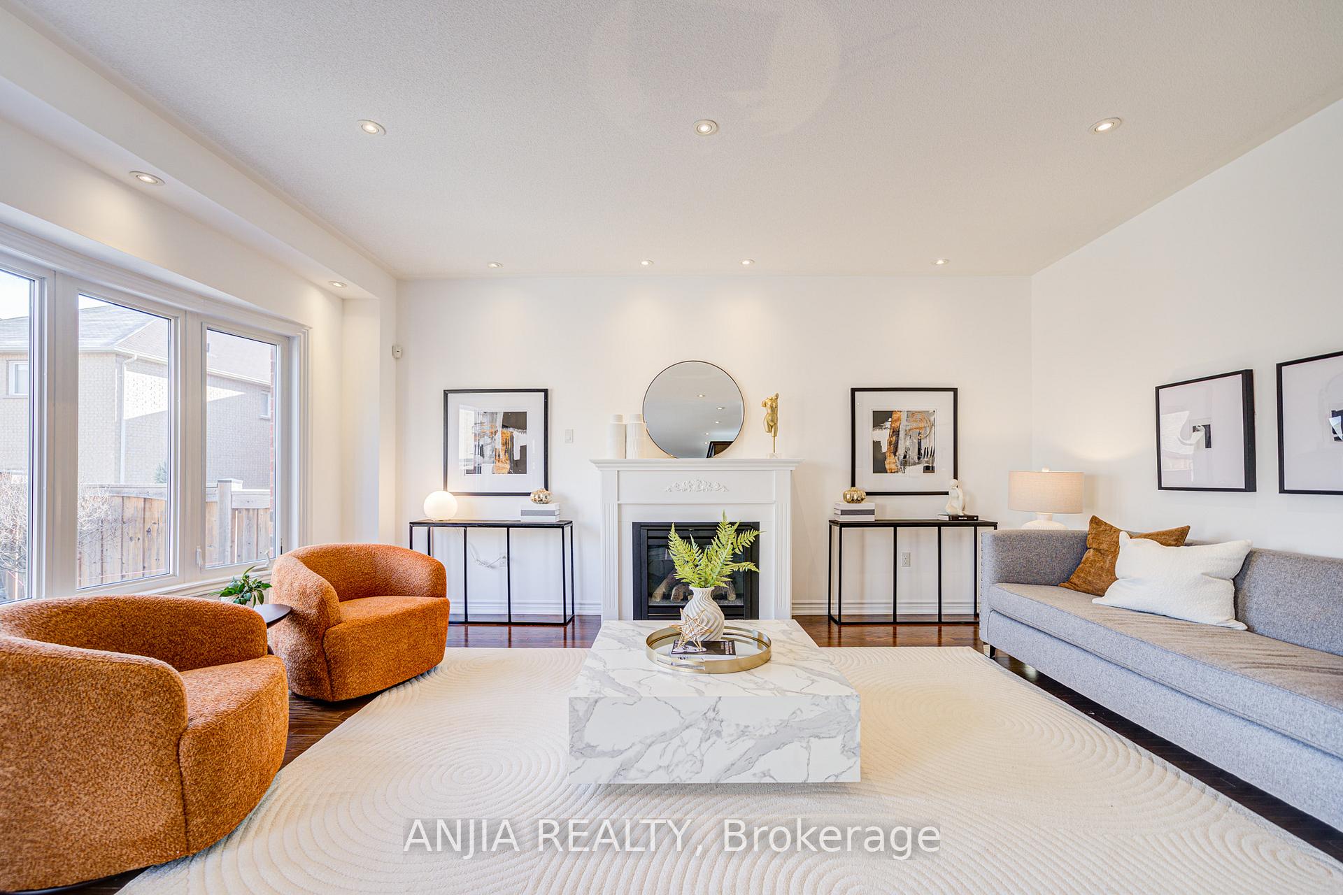 Photo 38 of 2 Beebe Crescent, Markham, Wismer — HOMEH