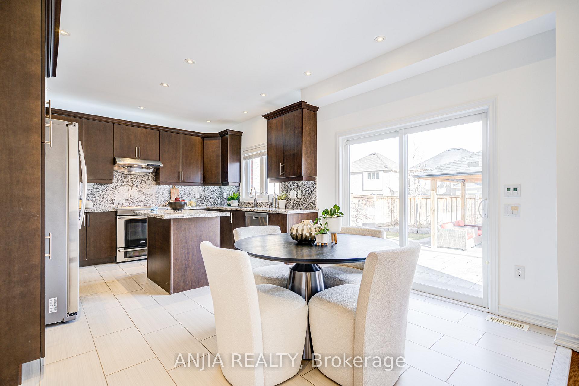 Photo 15 of 2 Beebe Crescent, Markham, Wismer — HOMEH
