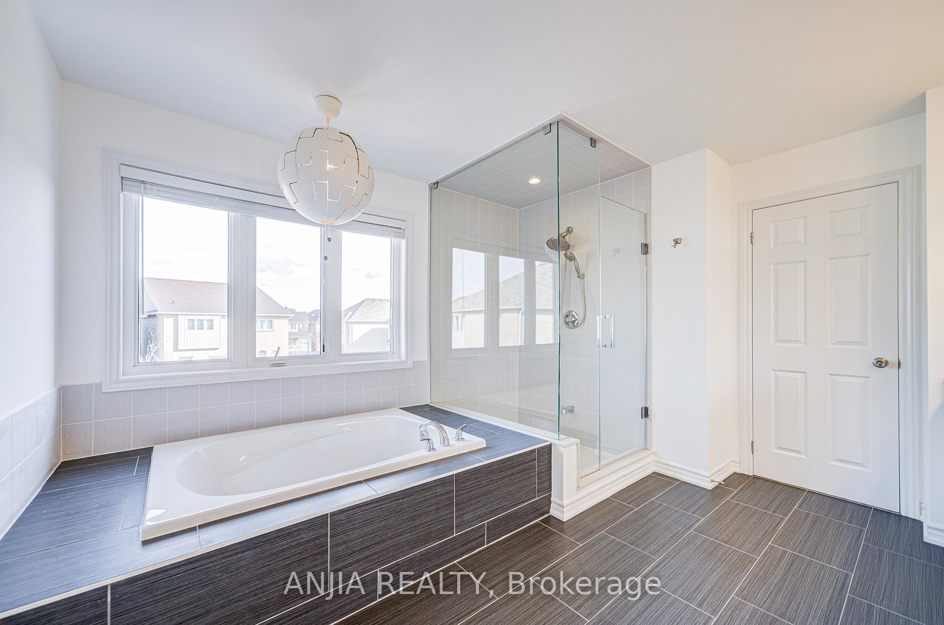 Photo 39 of 2 Beebe Crescent, Markham, Wismer — HOMEH