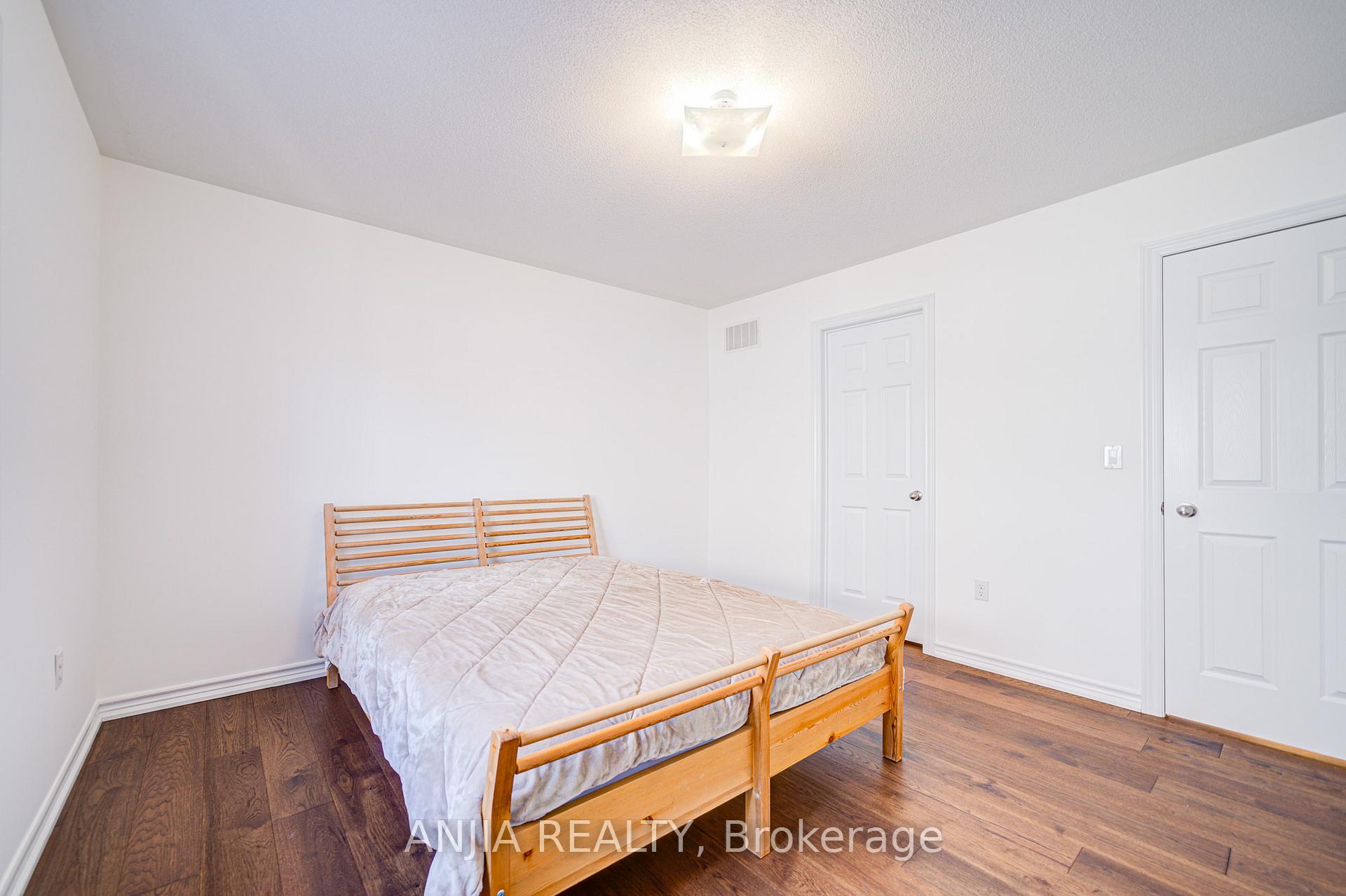 Photo 33 of 2 Beebe Crescent, Markham, Wismer — HOMEH