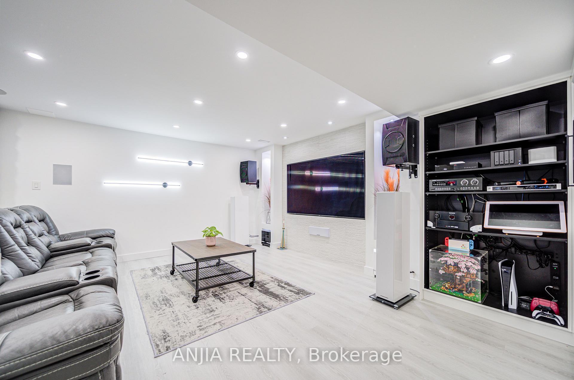 Photo 36 of 2 Beebe Crescent, Markham, Wismer — HOMEH