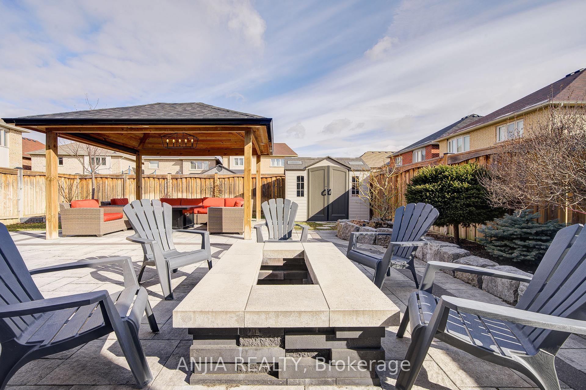 Photo 42 of 2 Beebe Crescent, Markham, Wismer — HOMEH