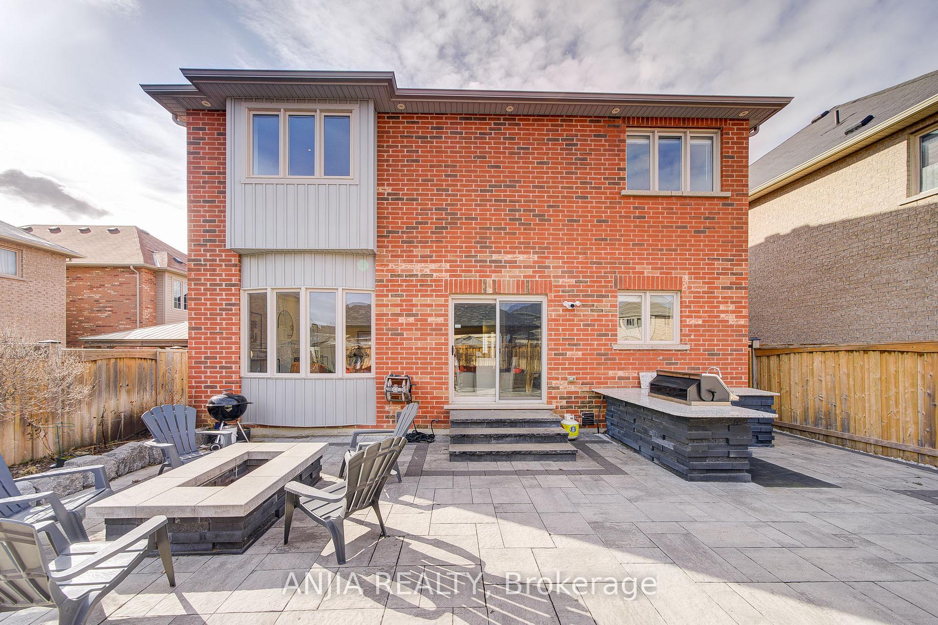 Photo 44 of 2 Beebe Crescent, Markham, Wismer — HOMEH