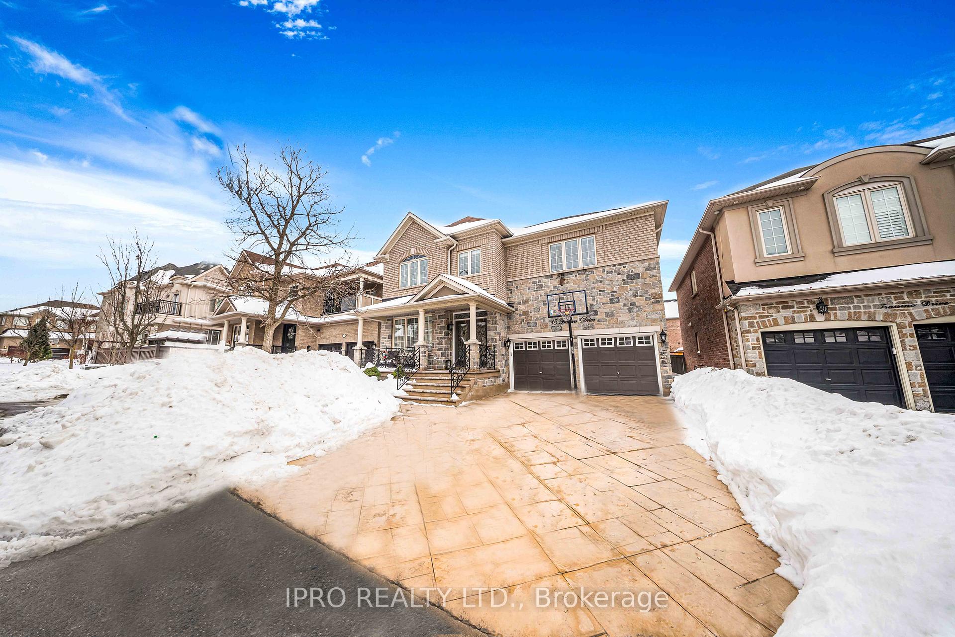 Front of 15 Frassino Drive