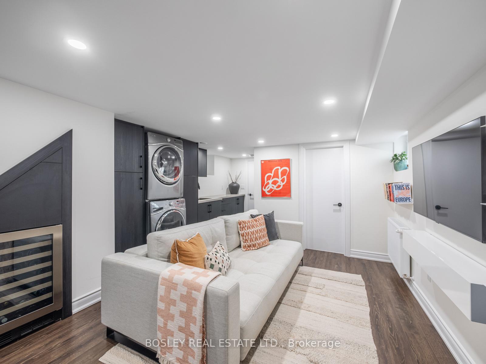 Photo 33 of 25 Newman Avenue, Toronto, Crescent Town — HOMEH