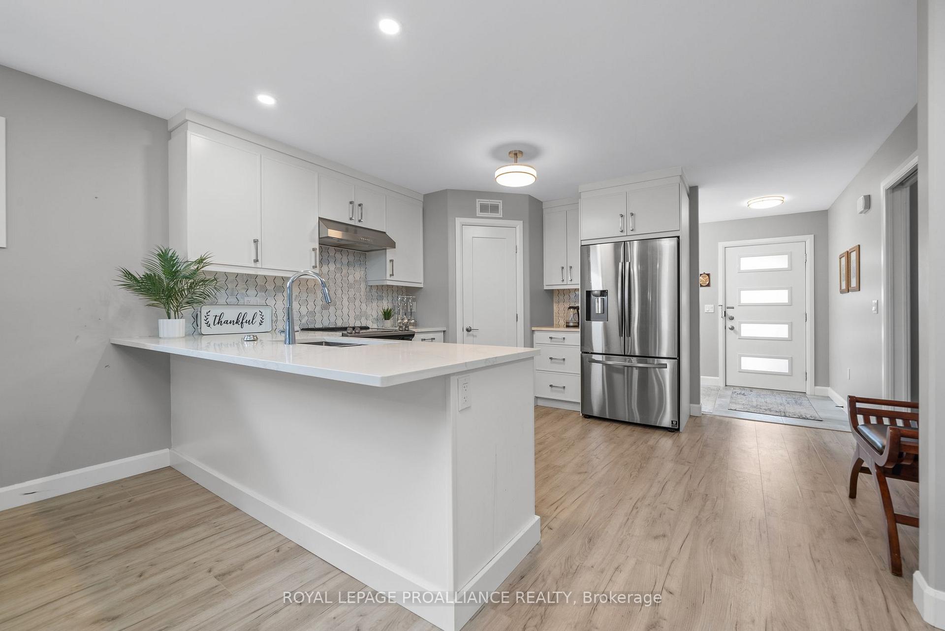 Photo 10 of 40 Lehtinen Crescent, Belleville, Belleville Ward — HOMEH