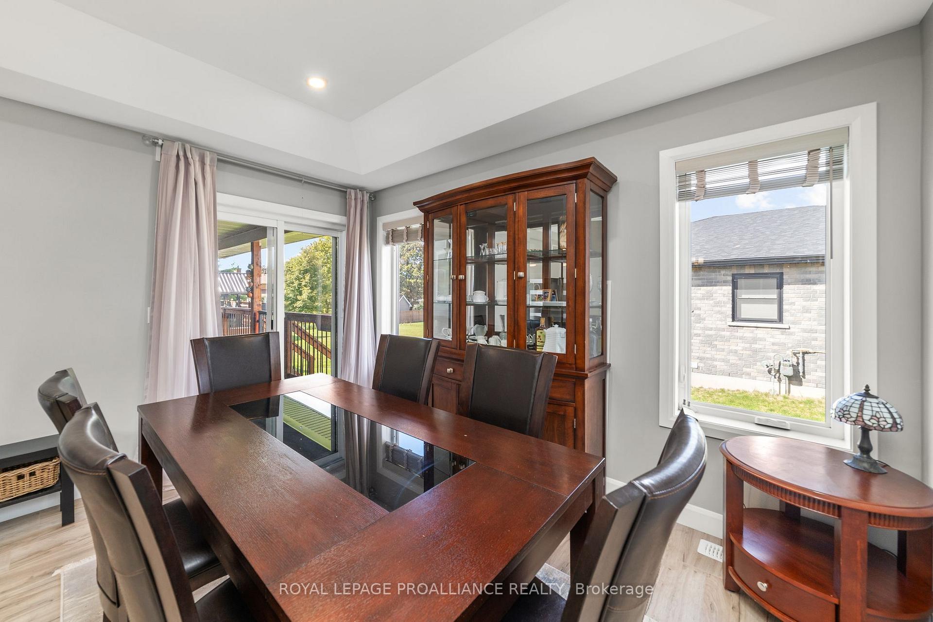 Photo 14 of 40 Lehtinen Crescent, Belleville, Belleville Ward — HOMEH