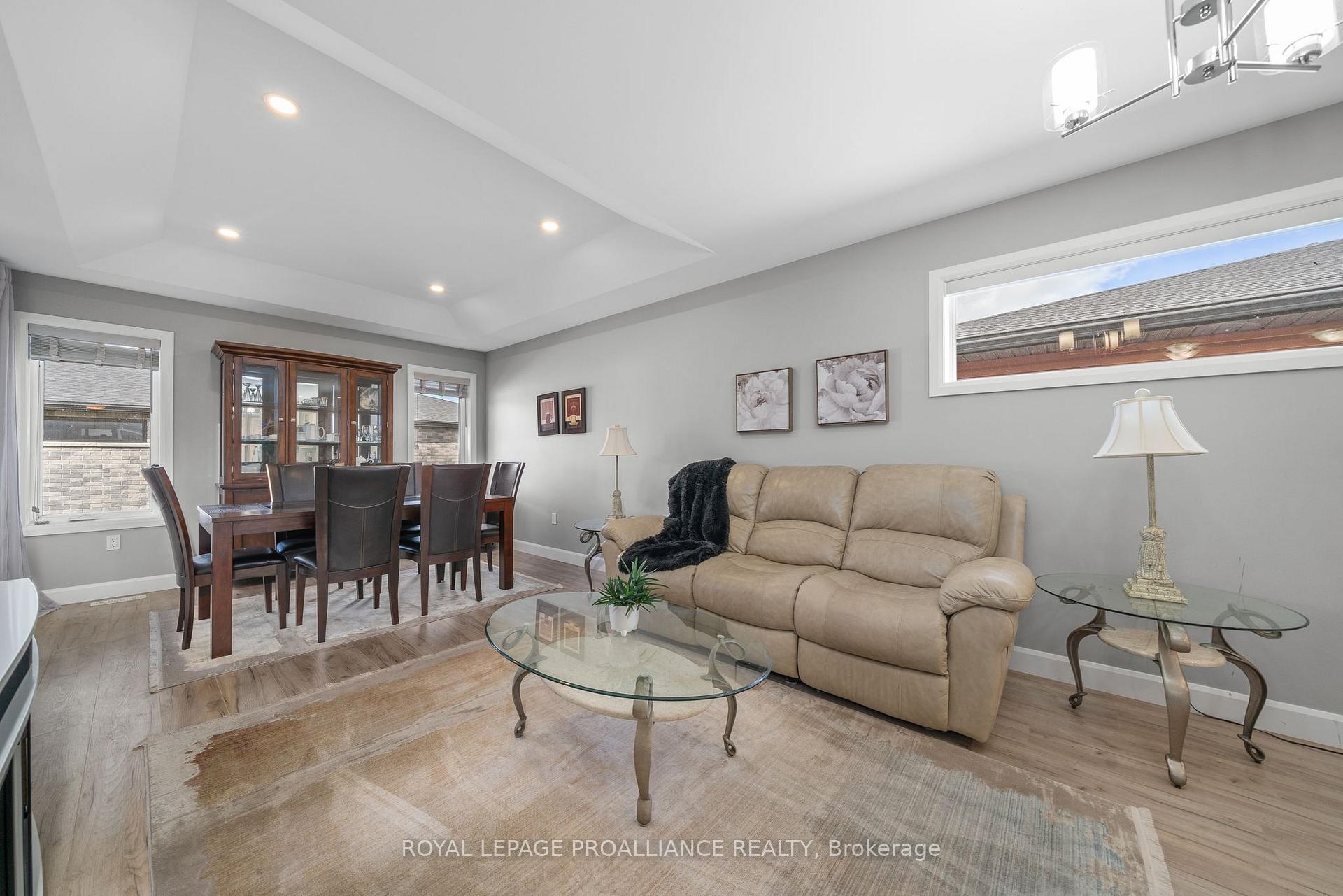 Photo 15 of 40 Lehtinen Crescent, Belleville, Belleville Ward — HOMEH