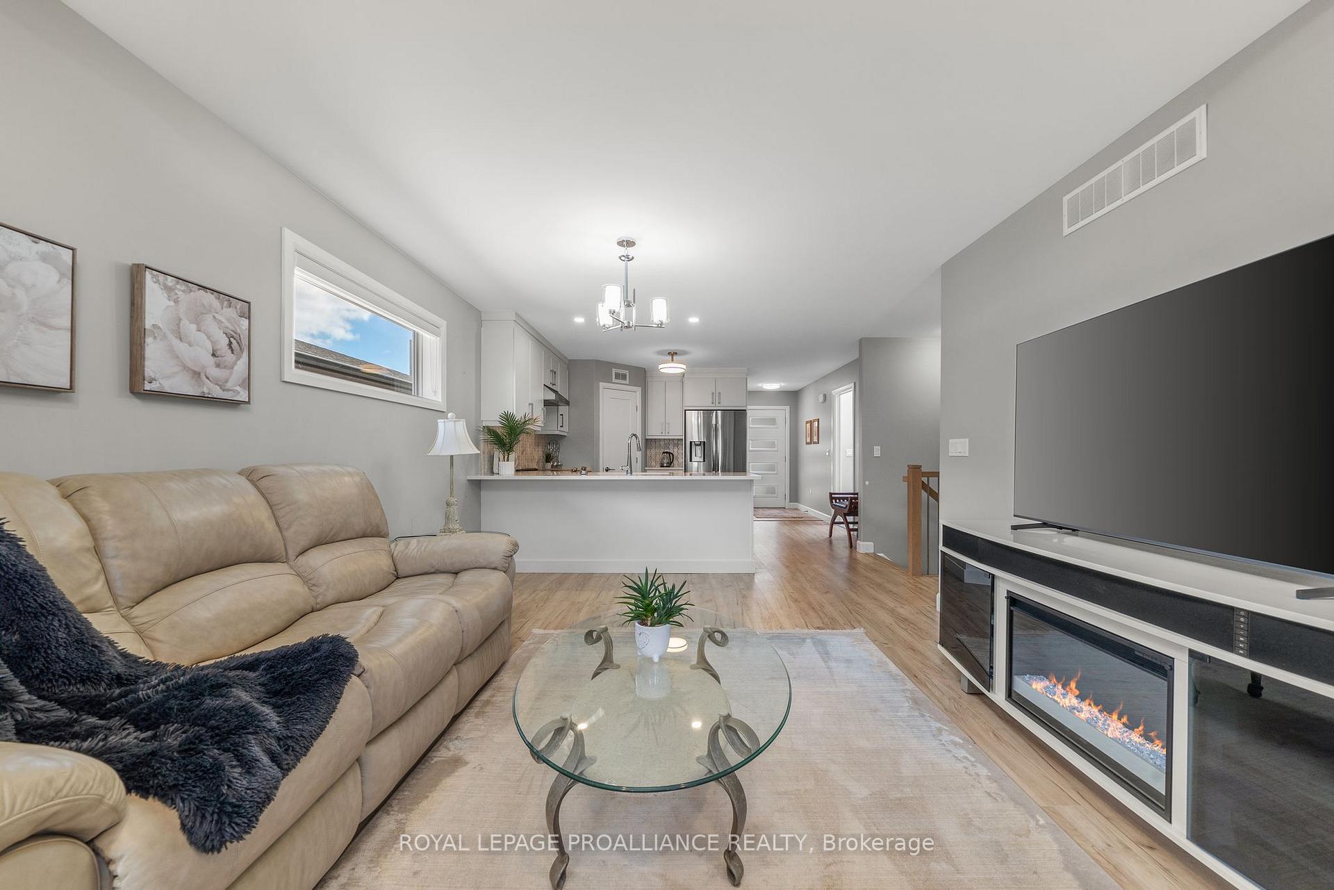 Photo 17 of 40 Lehtinen Crescent, Belleville, Belleville Ward — HOMEH