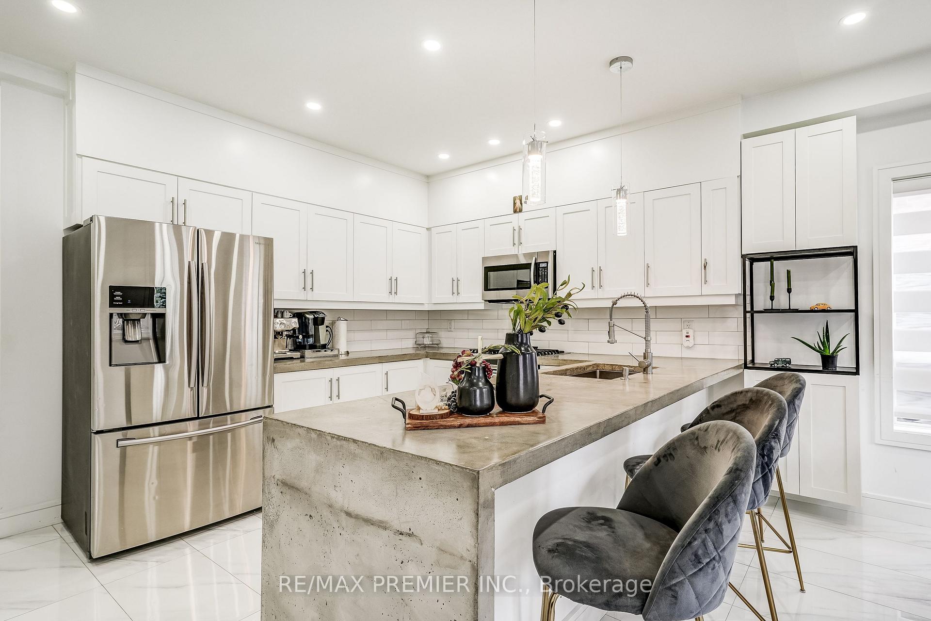 Photo 10 of 57 Mount Hope Road, Caledon, Bolton North — HOMEH