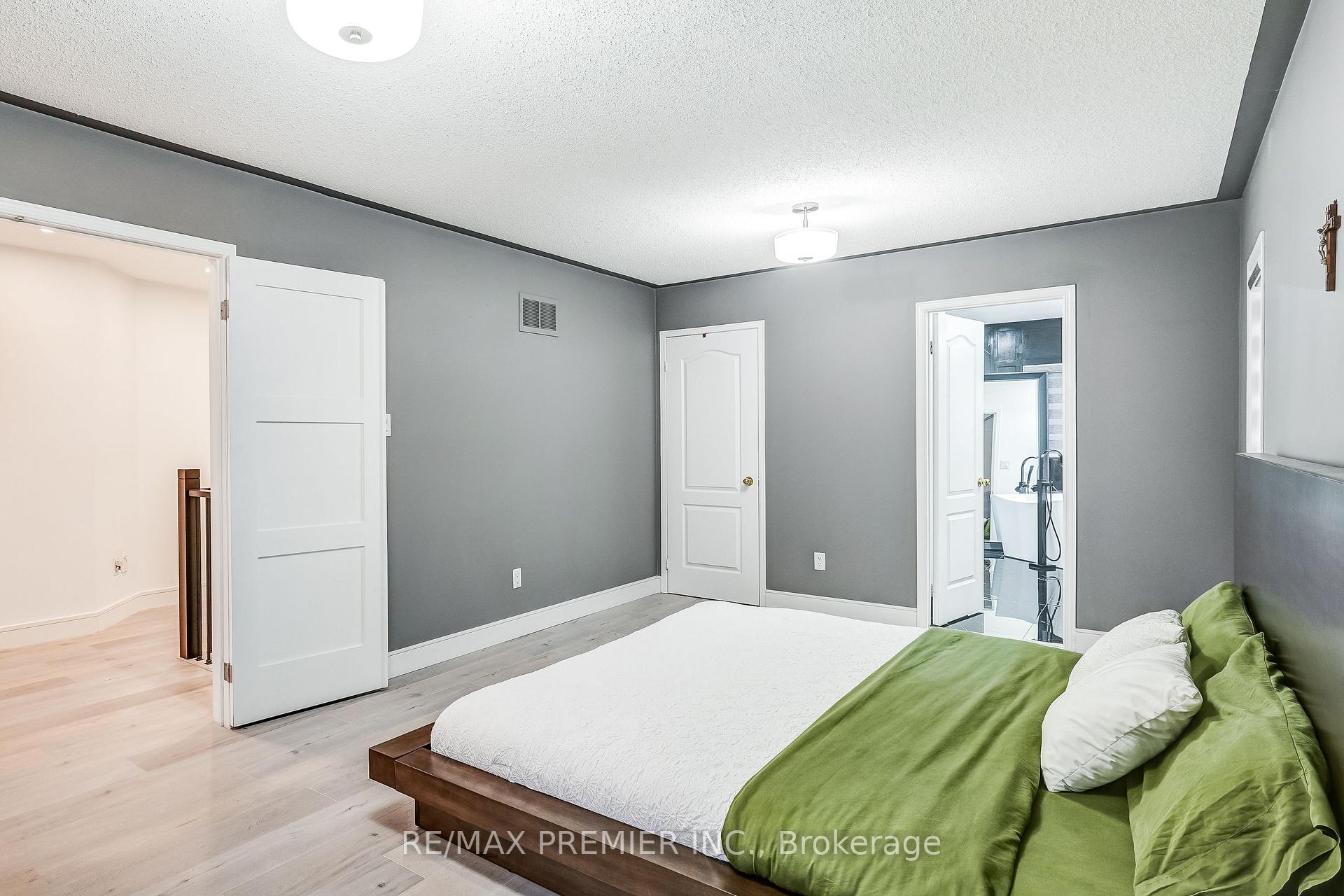 Photo 30 of 57 Mount Hope Road, Caledon, Bolton North — HOMEH