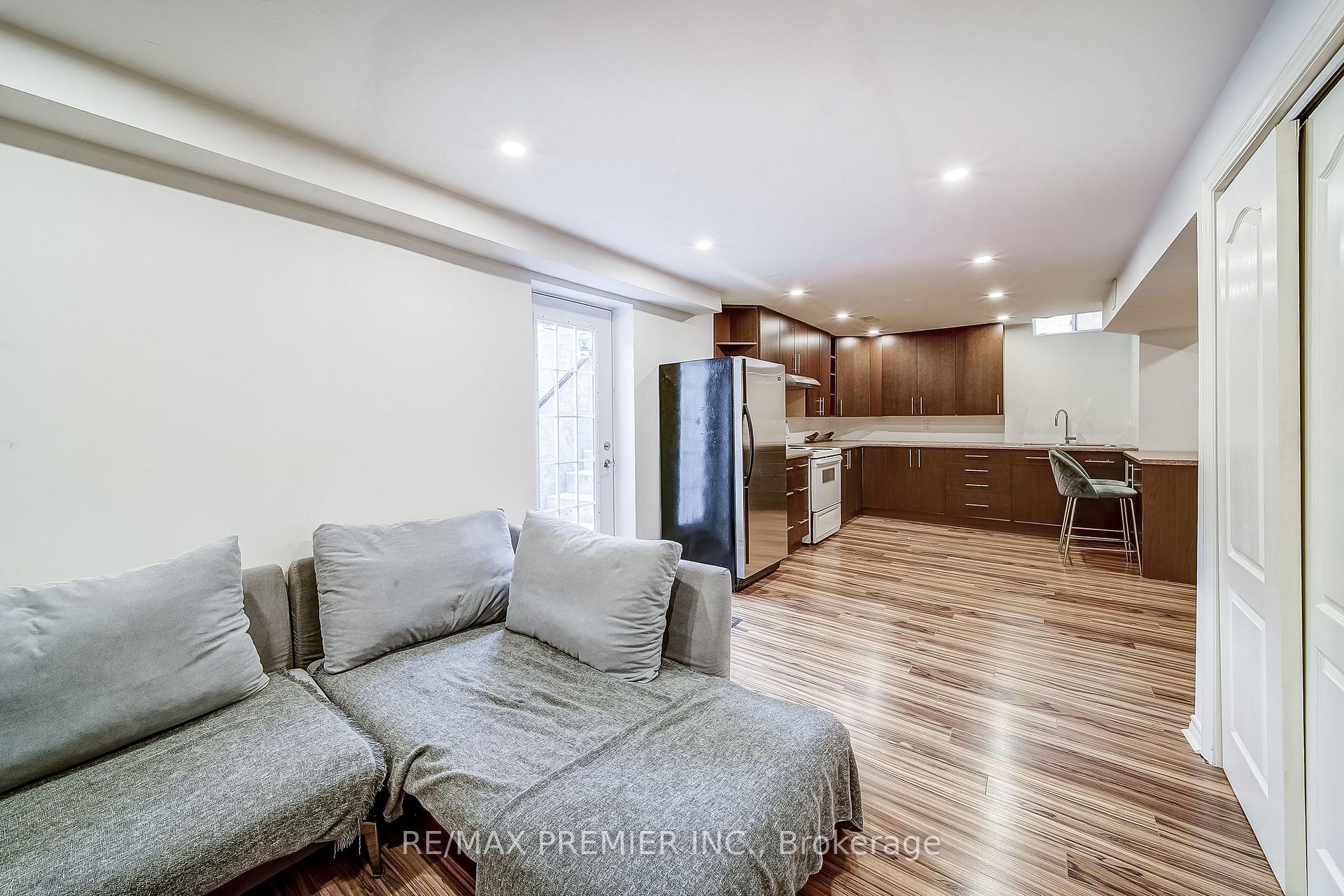 Photo 38 of 57 Mount Hope Road, Caledon, Bolton North — HOMEH