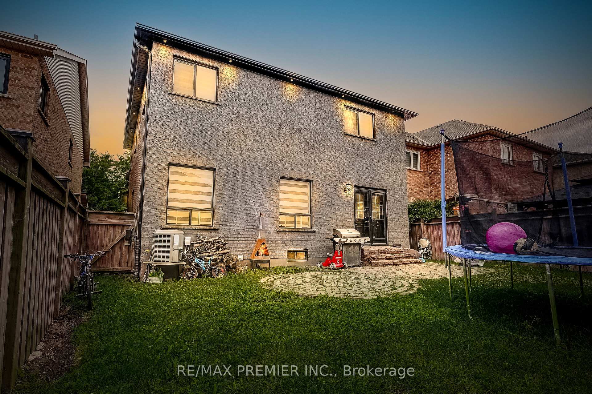 Photo 39 of 57 Mount Hope Road, Caledon, Bolton North — HOMEH