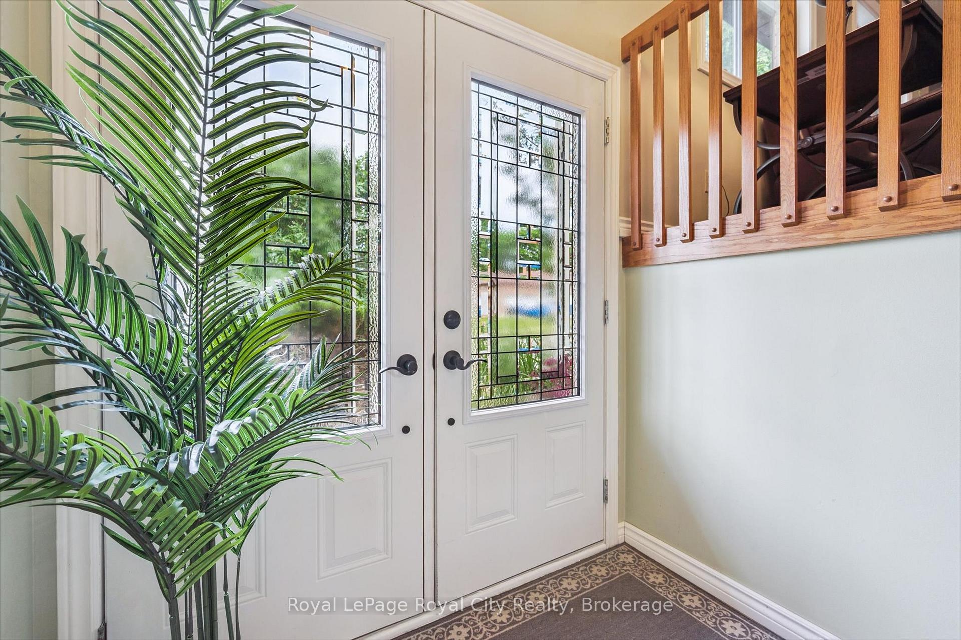 Photo 6 of 9 Dunhill Crescent, Guelph, Willow West/Sugarbush/West Acres — HOMEH