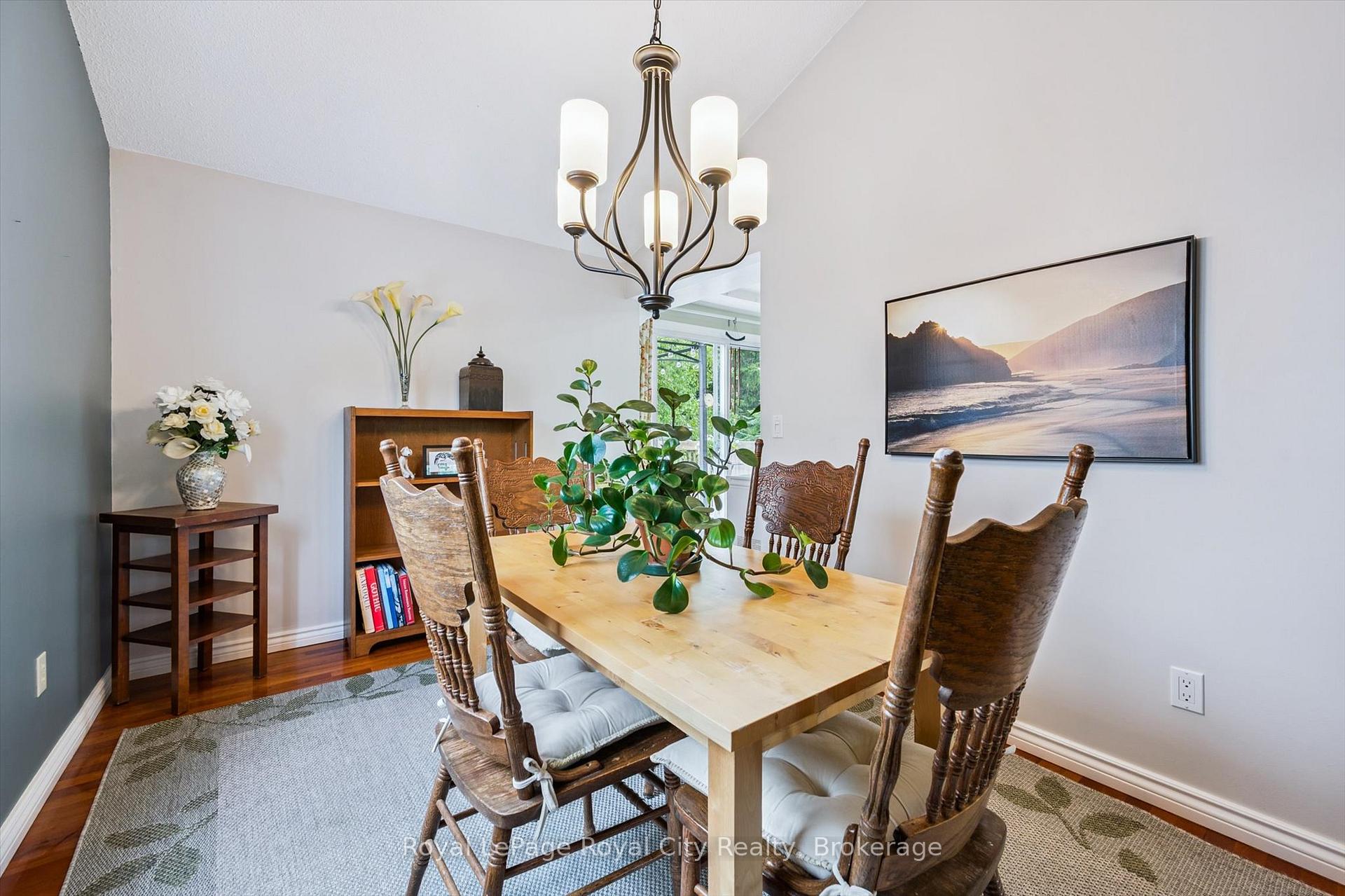 Photo 12 of 9 Dunhill Crescent, Guelph, Willow West/Sugarbush/West Acres — HOMEH