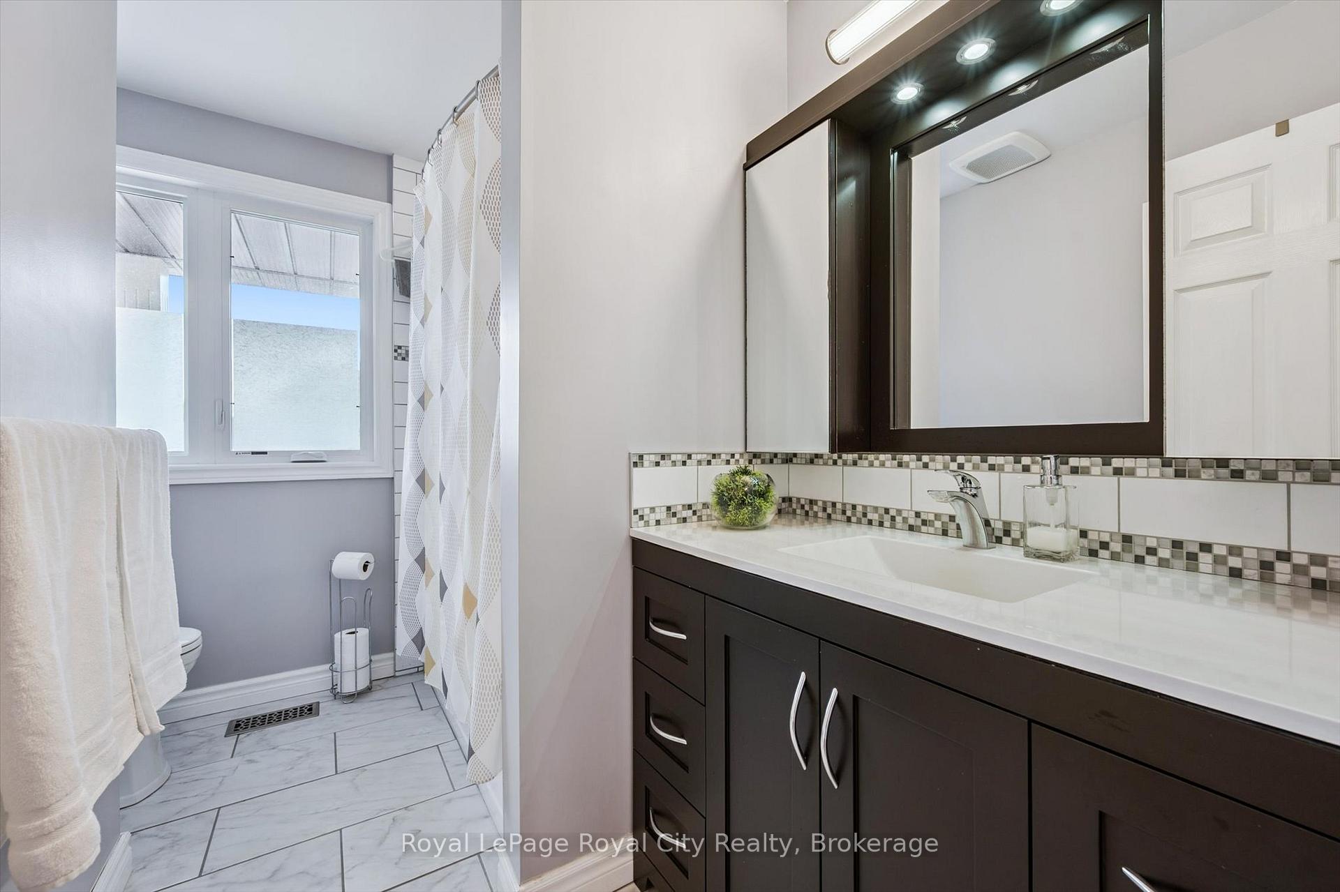Photo 25 of 9 Dunhill Crescent, Guelph, Willow West/Sugarbush/West Acres — HOMEH