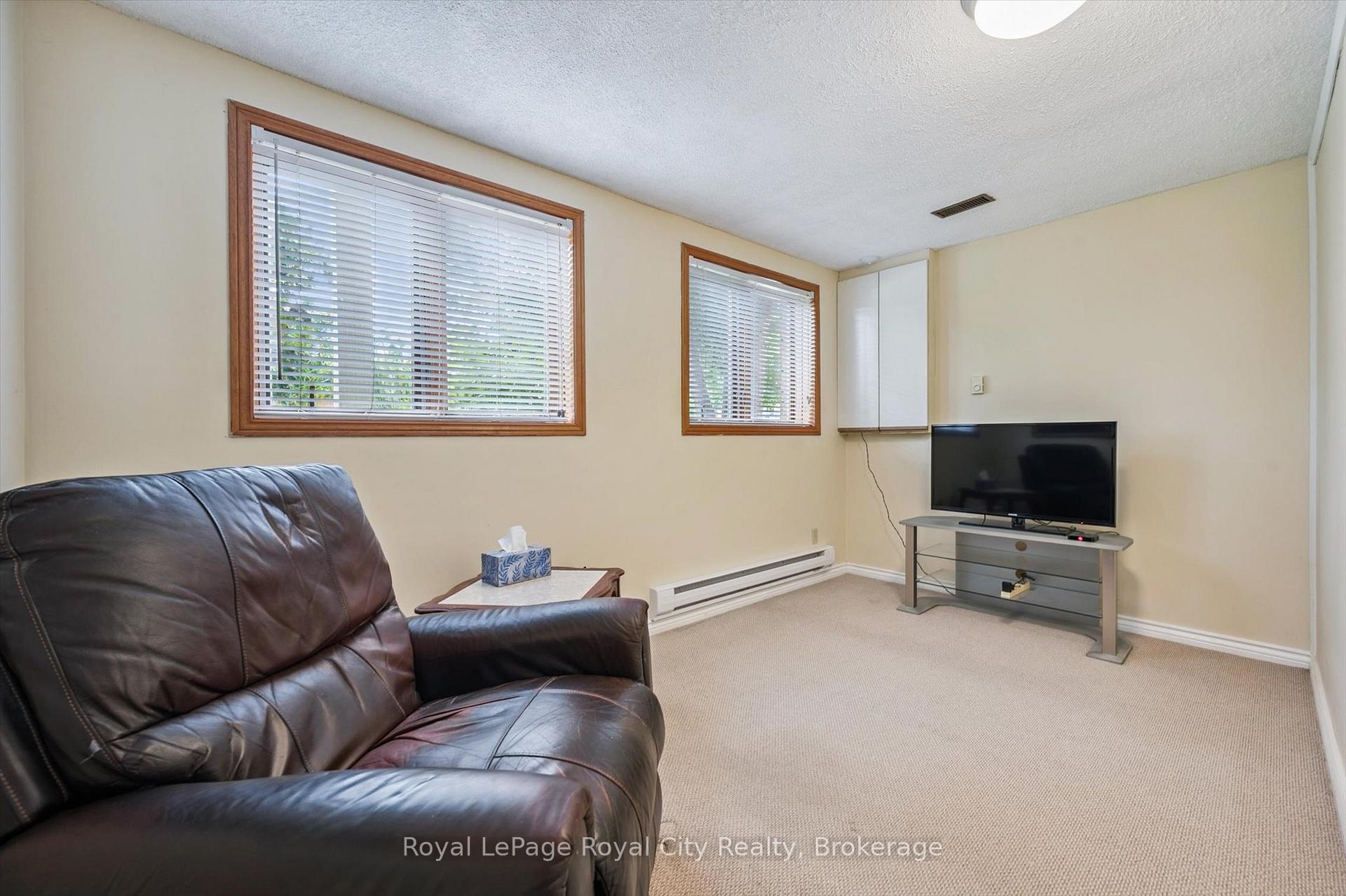 Photo 29 of 9 Dunhill Crescent, Guelph, Willow West/Sugarbush/West Acres — HOMEH