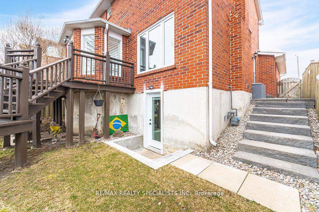Photo 47 of 72 Farrow Crescent, Ajax, South West — HOMEH