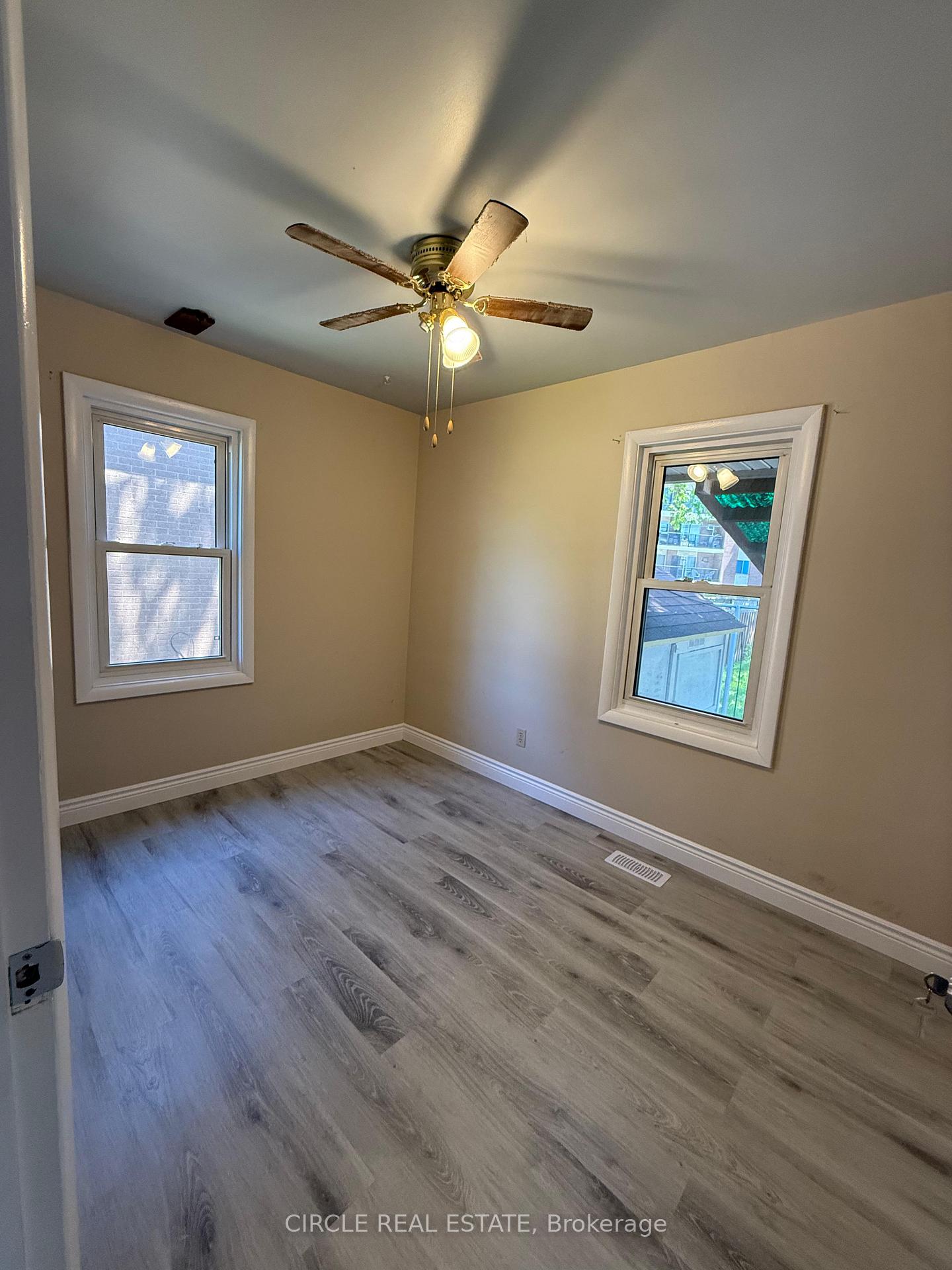 Photo 9 of 1345 Marlborough Boulevard, Windsor — HOMEH