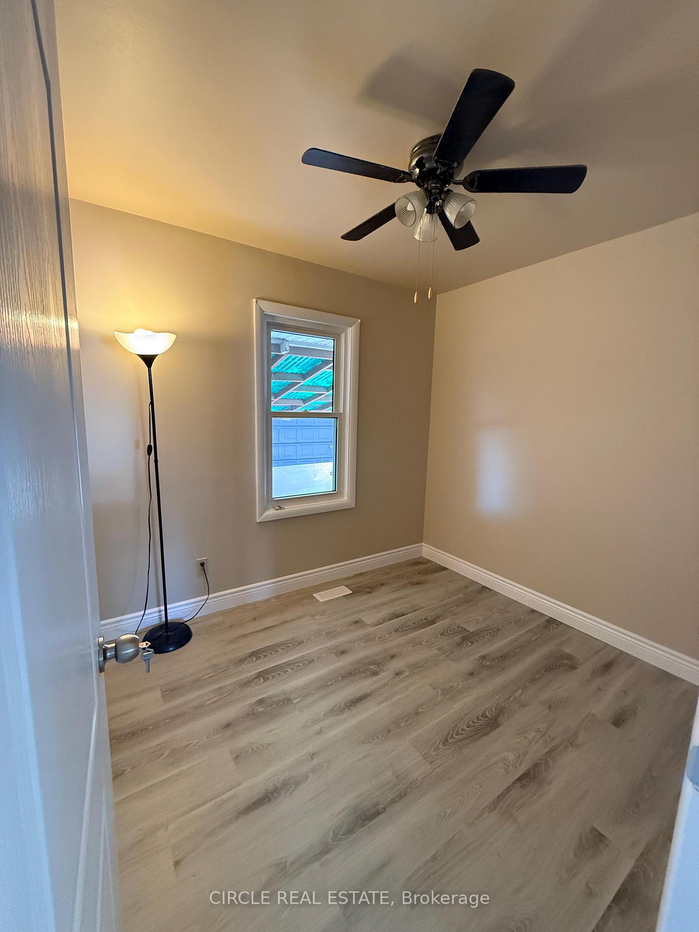 Photo 4 of 1345 Marlborough Boulevard, Windsor — HOMEH