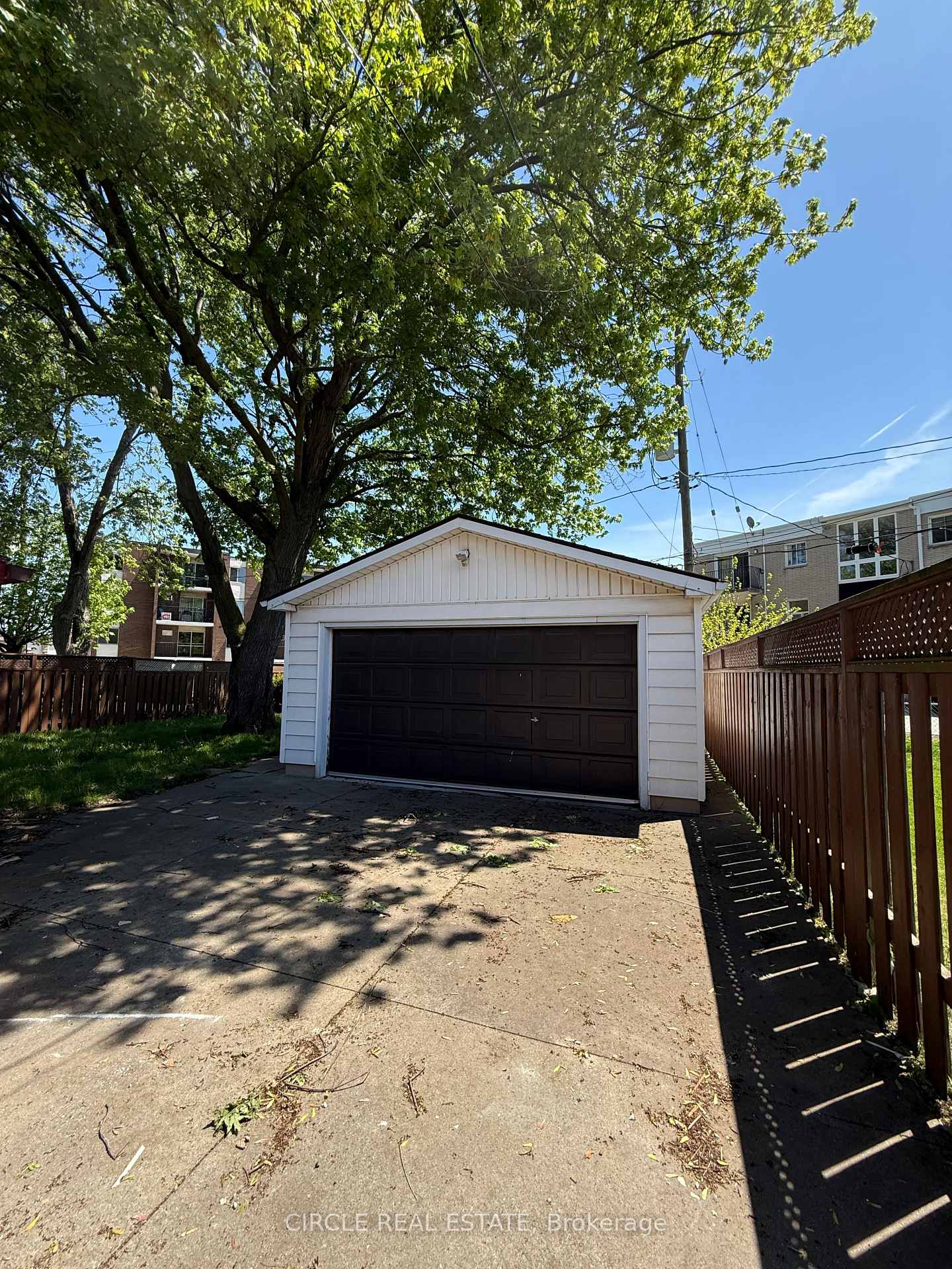 Photo 8 of 1345 Marlborough Boulevard, Windsor — HOMEH