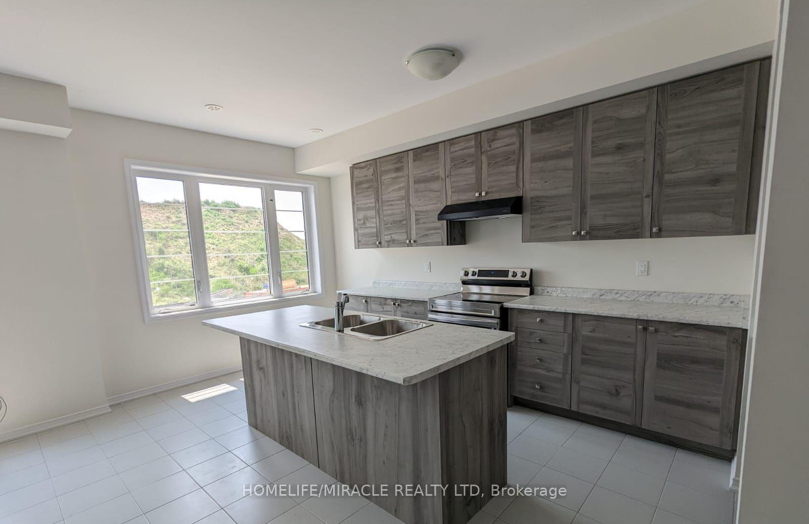 Photo 5 of 215 Gillespie Drive, Brantford — HOMEH