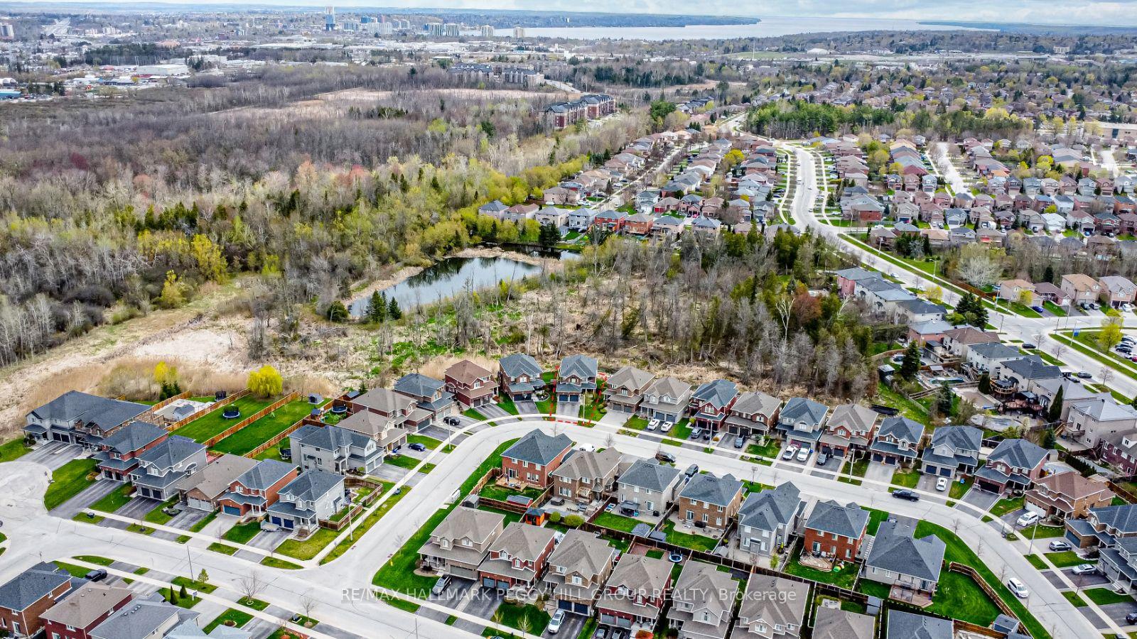 Photo 4 of 35 Marta Crescent, Barrie, Ardagh — HOMEH