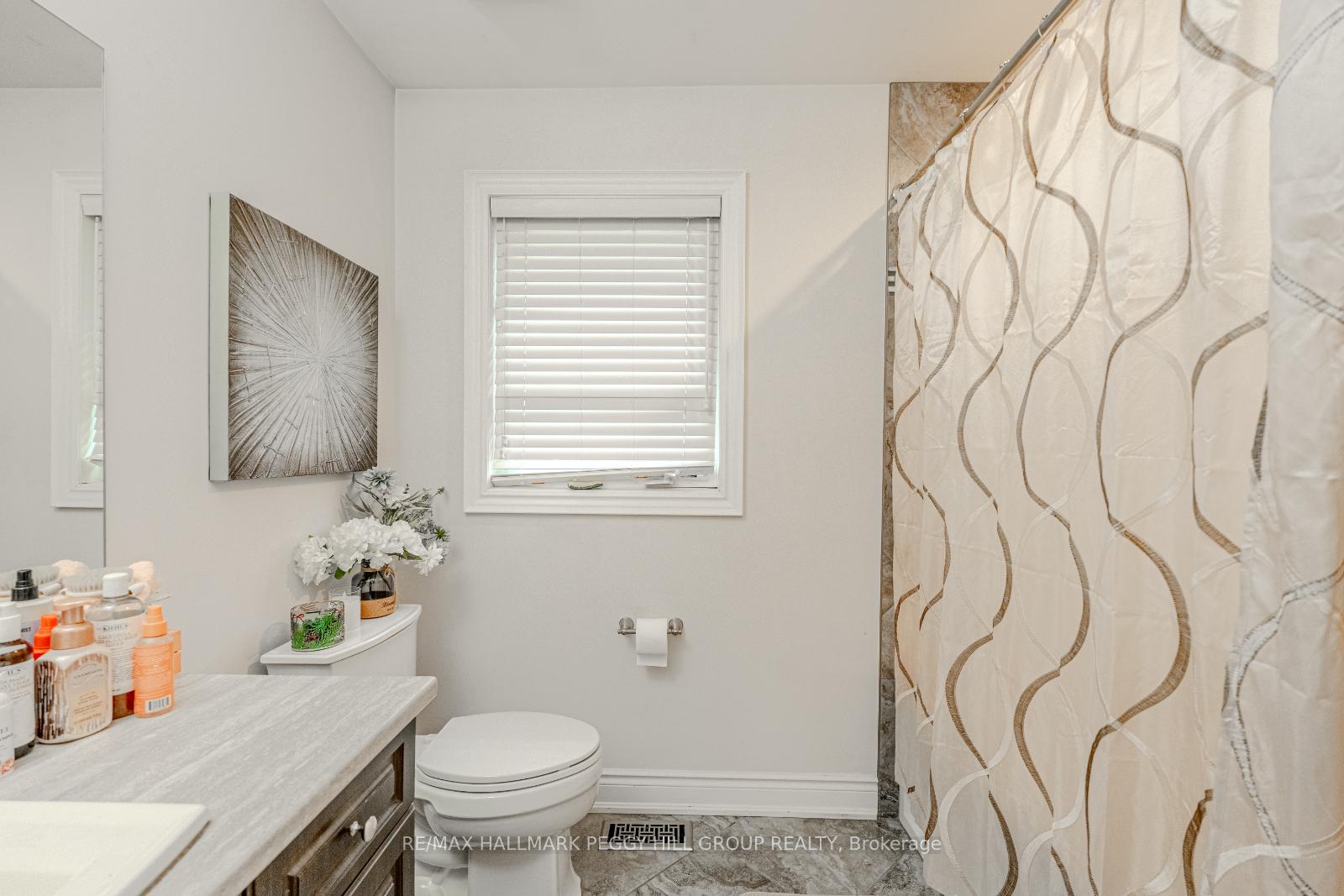 Photo 15 of 35 Marta Crescent, Barrie, Ardagh — HOMEH