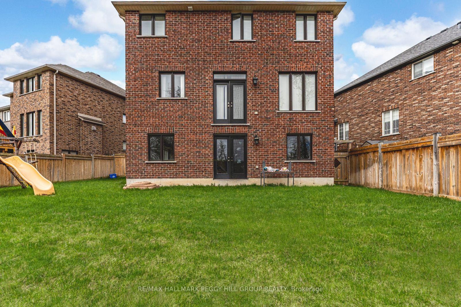 Photo 23 of 35 Marta Crescent, Barrie, Ardagh — HOMEH