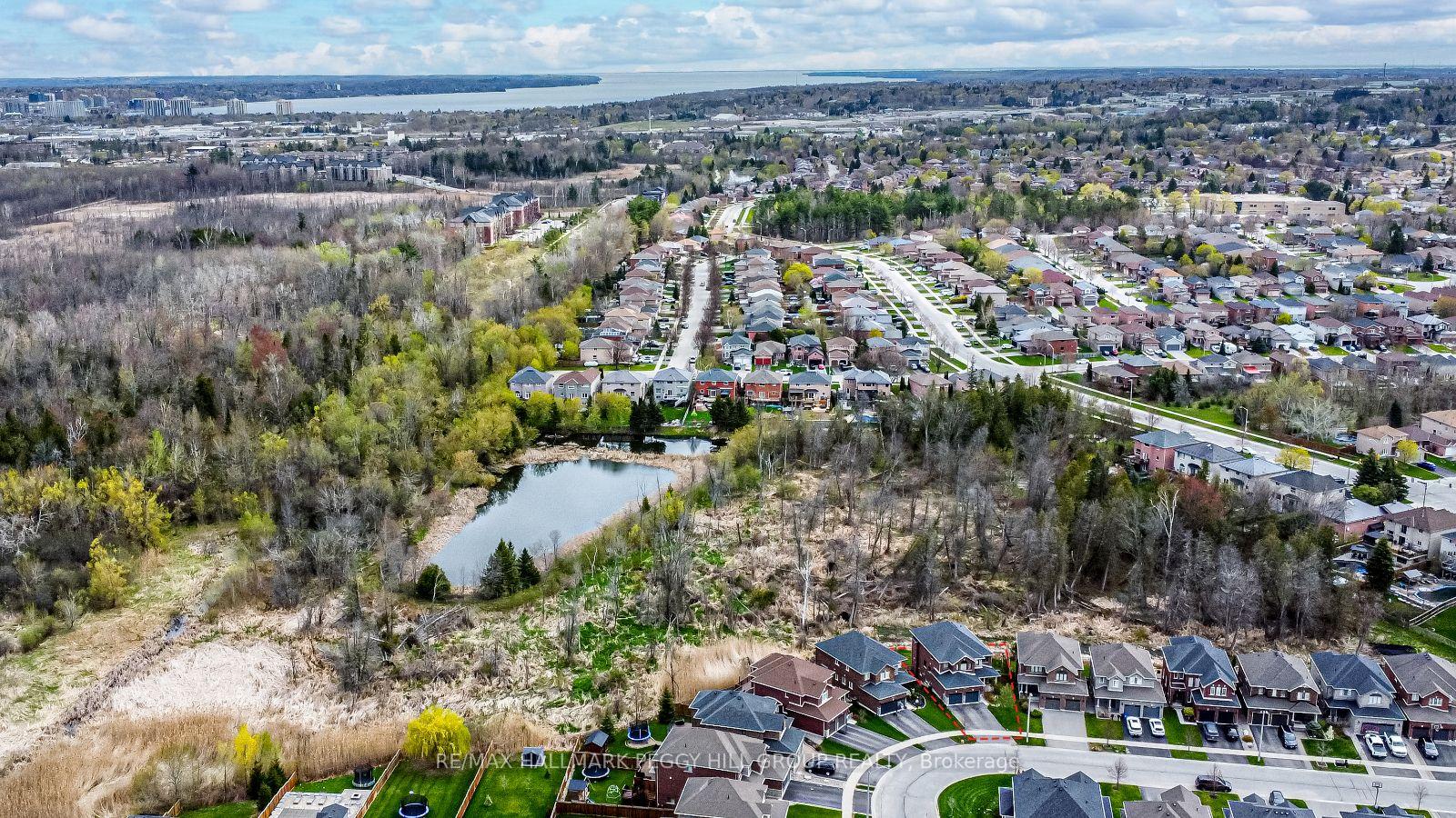 Photo 24 of 35 Marta Crescent, Barrie, Ardagh — HOMEH