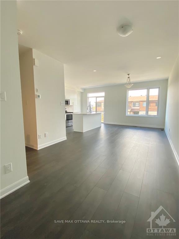 Photo 4 of 704 Doneraile Walk, Ottawa, Barrhaven - Half Moon Bay — HOMEH