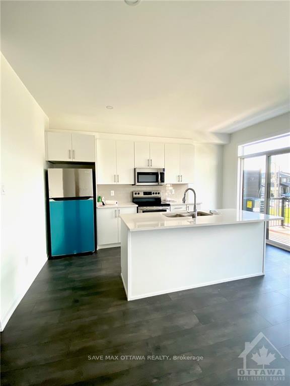 Photo 5 of 704 Doneraile Walk, Ottawa, Barrhaven - Half Moon Bay — HOMEH