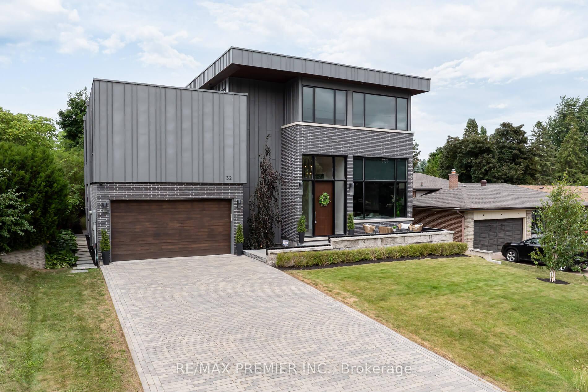 Photo 1 of 32 Sevilla Boulevard, Vaughan, Kleinburg — HOMEH