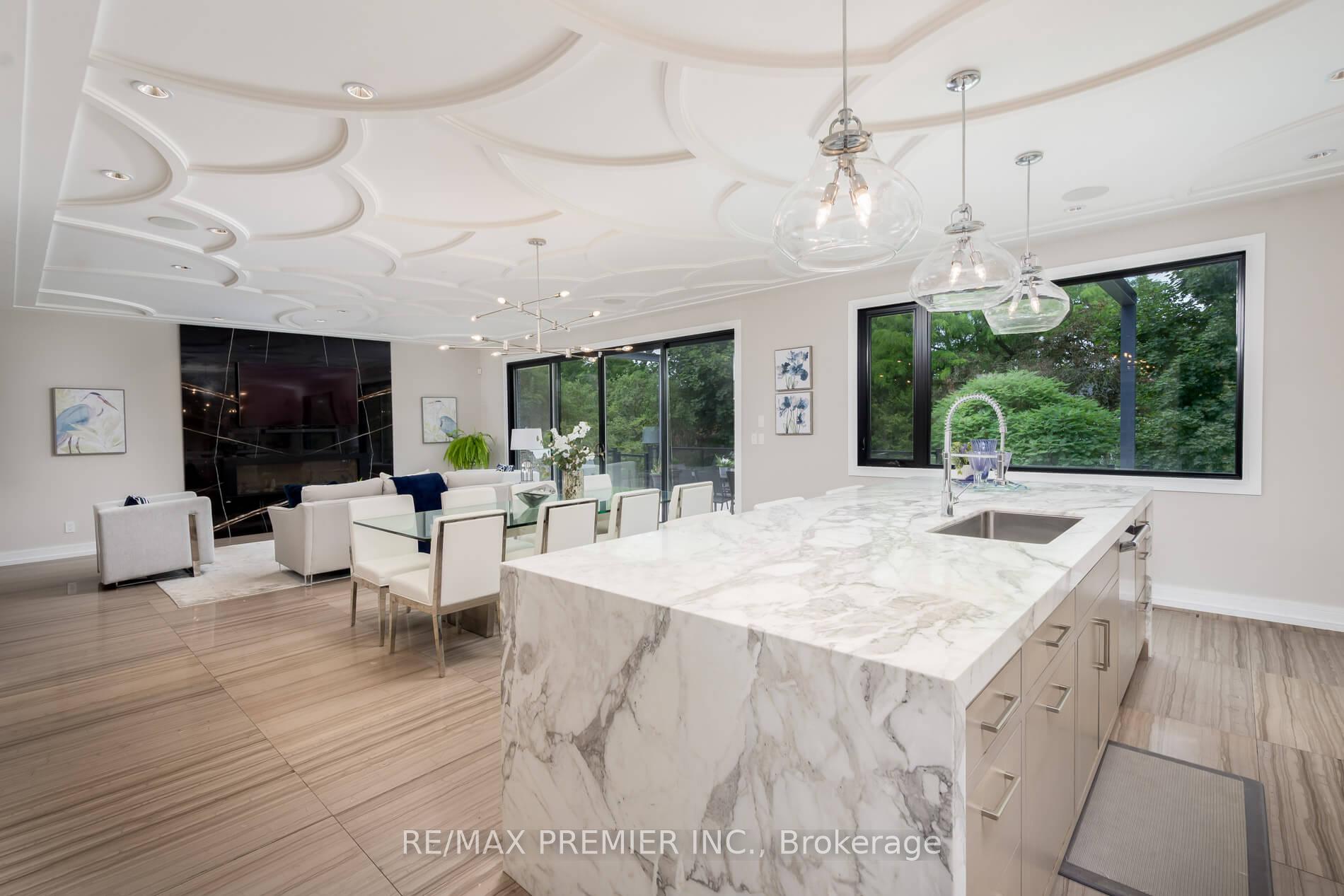 Photo 14 of 32 Sevilla Boulevard, Vaughan, Kleinburg — HOMEH
