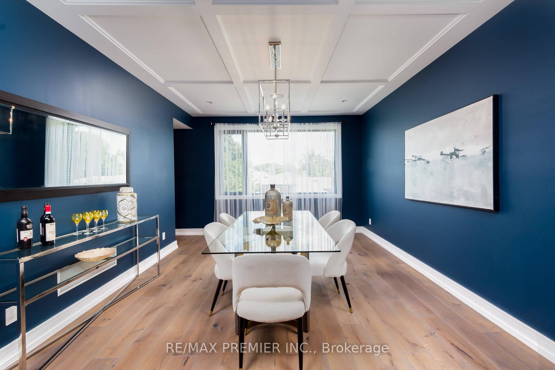 Photo 16 of 32 Sevilla Boulevard, Vaughan, Kleinburg — HOMEH