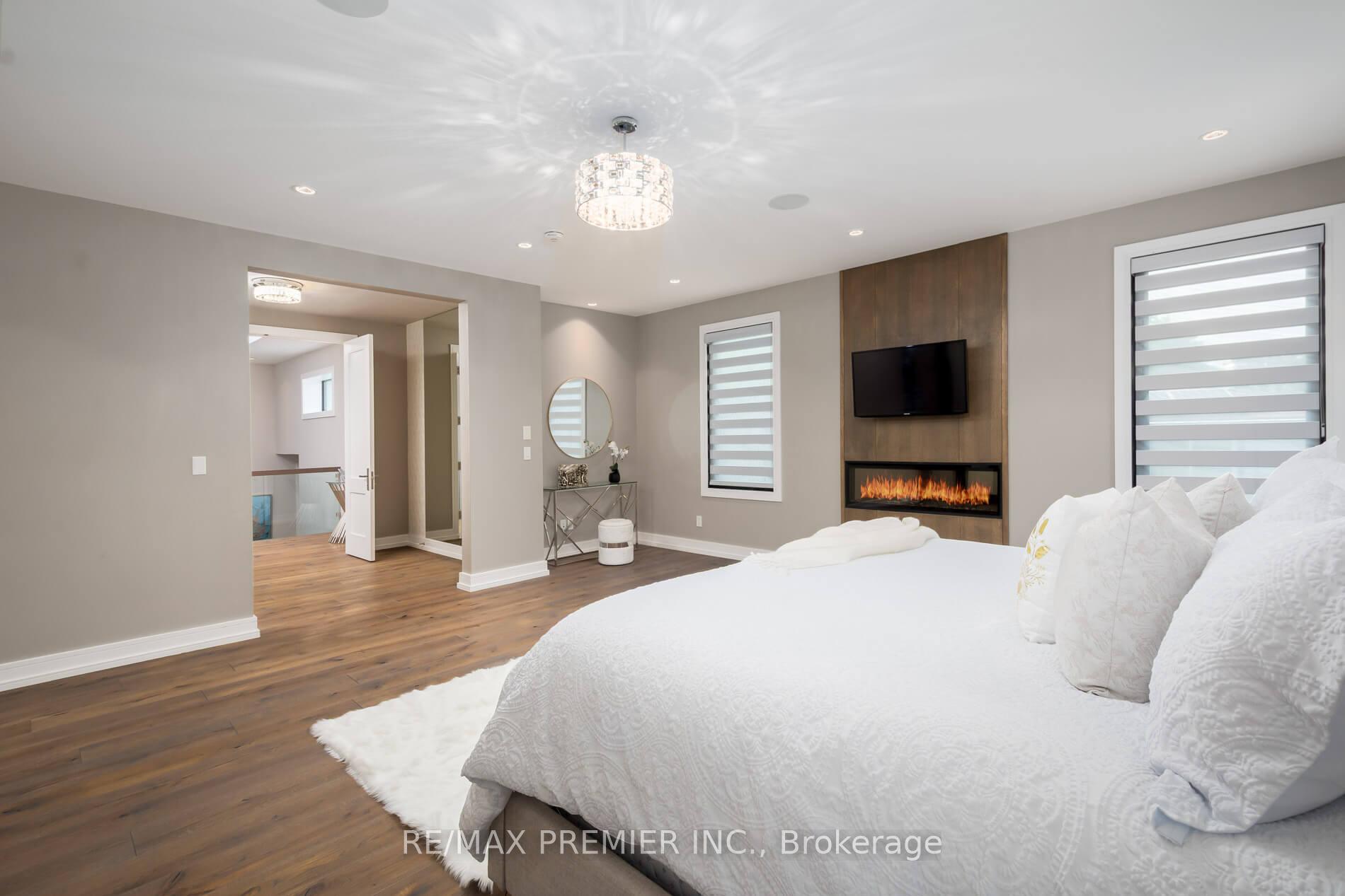 Photo 25 of 32 Sevilla Boulevard, Vaughan, Kleinburg — HOMEH