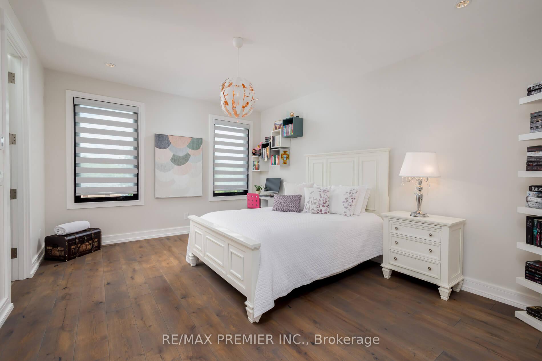 Photo 28 of 32 Sevilla Boulevard, Vaughan, Kleinburg — HOMEH