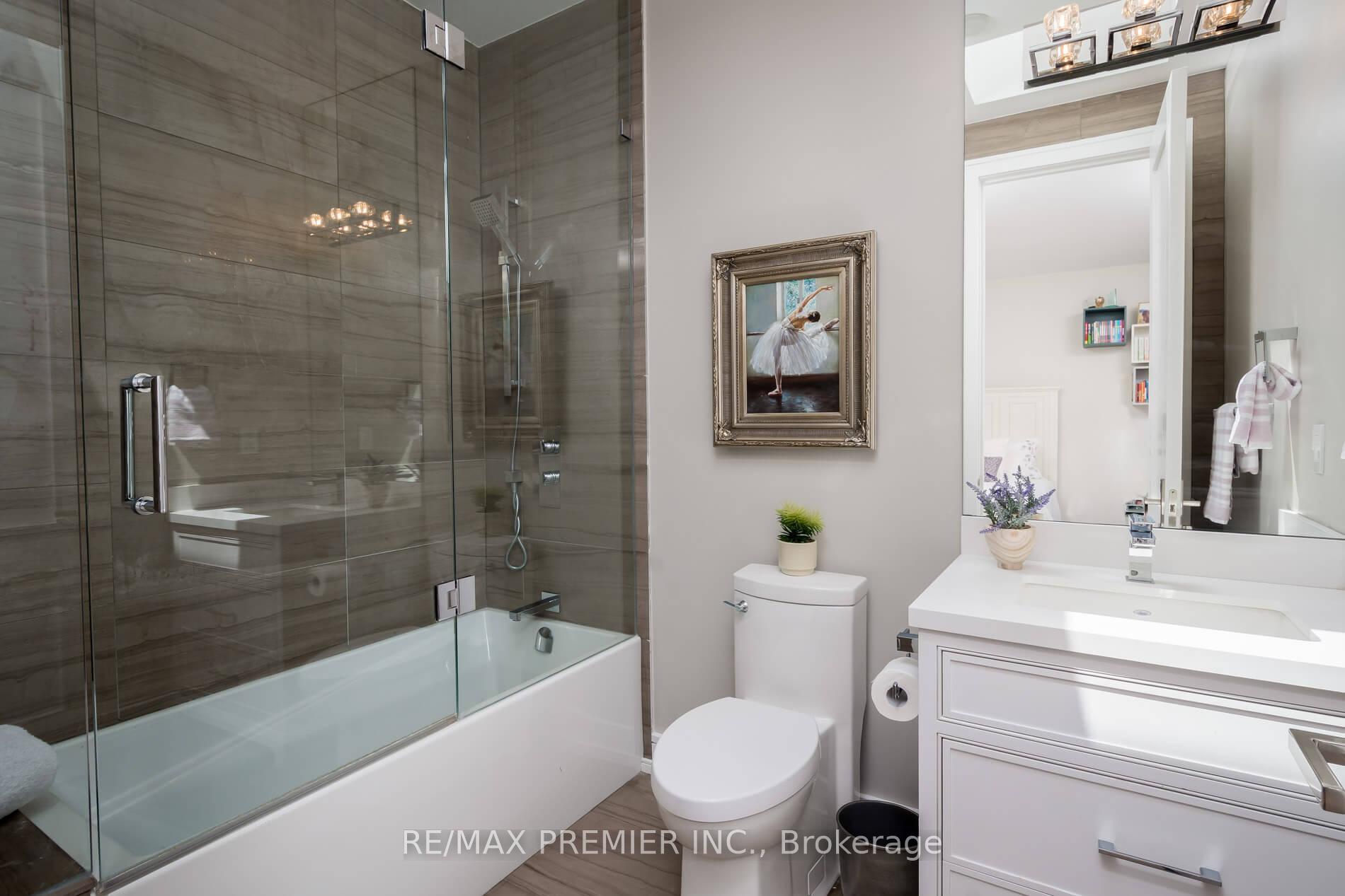 Photo 34 of 32 Sevilla Boulevard, Vaughan, Kleinburg — HOMEH