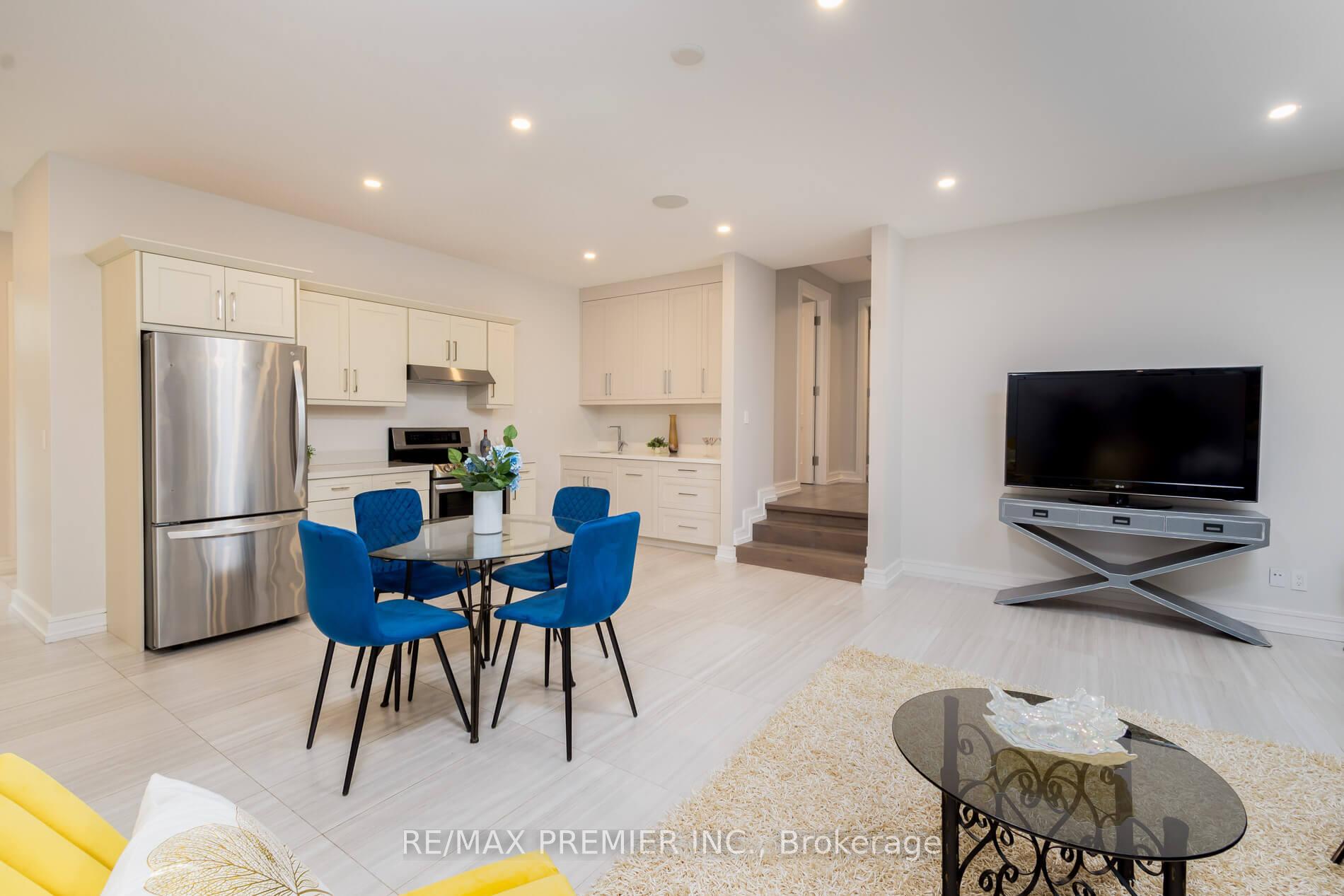 Photo 29 of 32 Sevilla Boulevard, Vaughan, Kleinburg — HOMEH