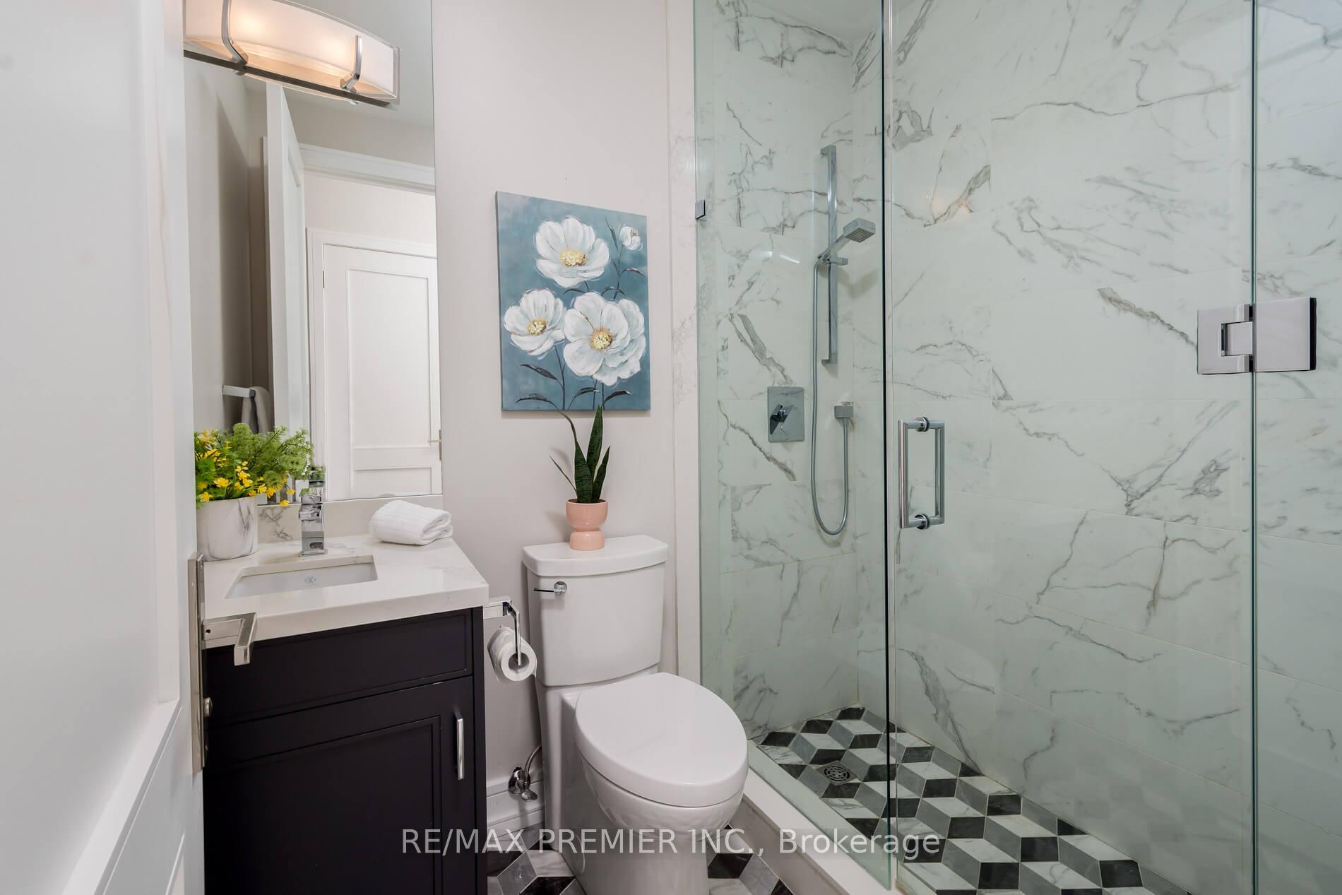Photo 31 of 32 Sevilla Boulevard, Vaughan, Kleinburg — HOMEH