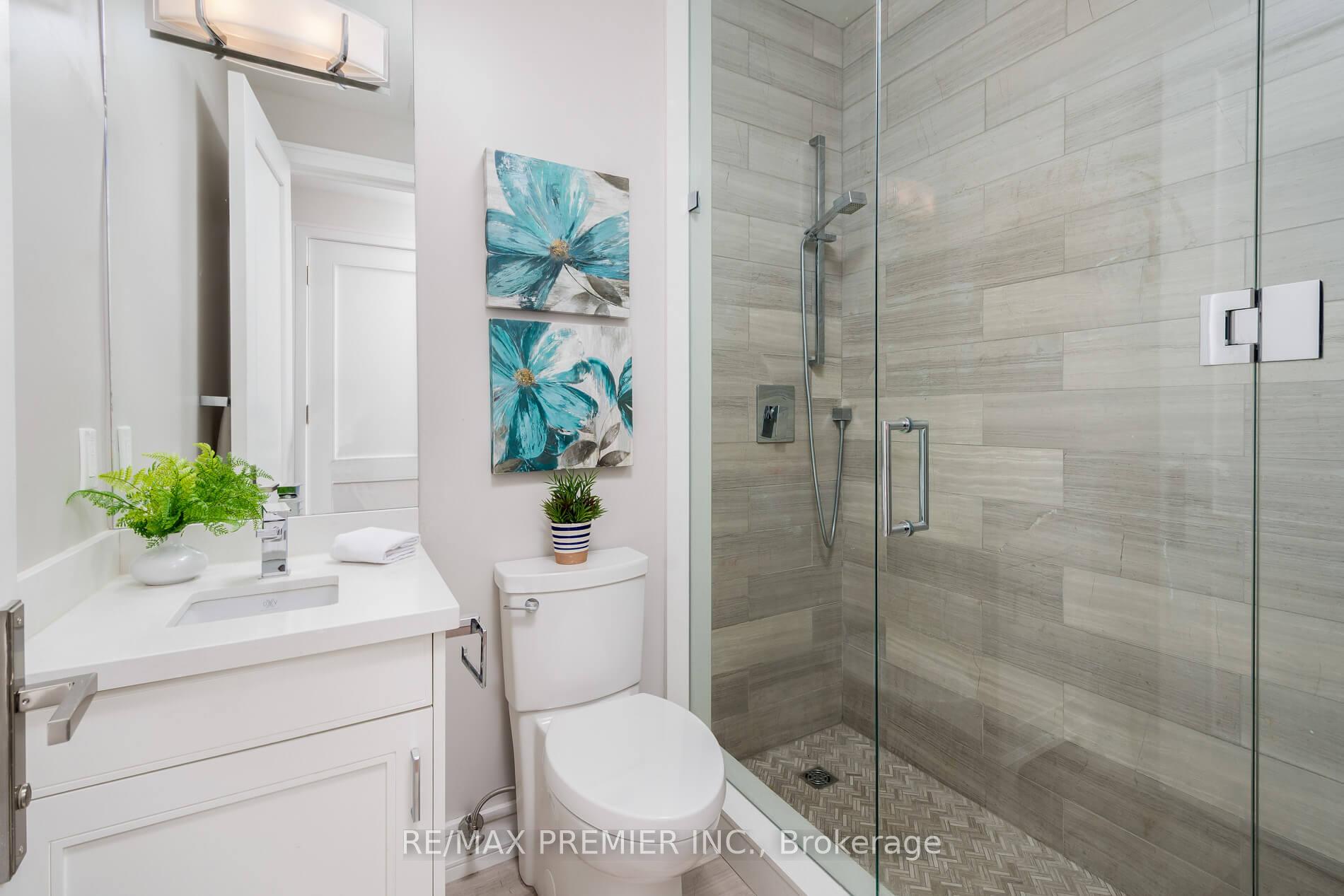 Photo 38 of 32 Sevilla Boulevard, Vaughan, Kleinburg — HOMEH