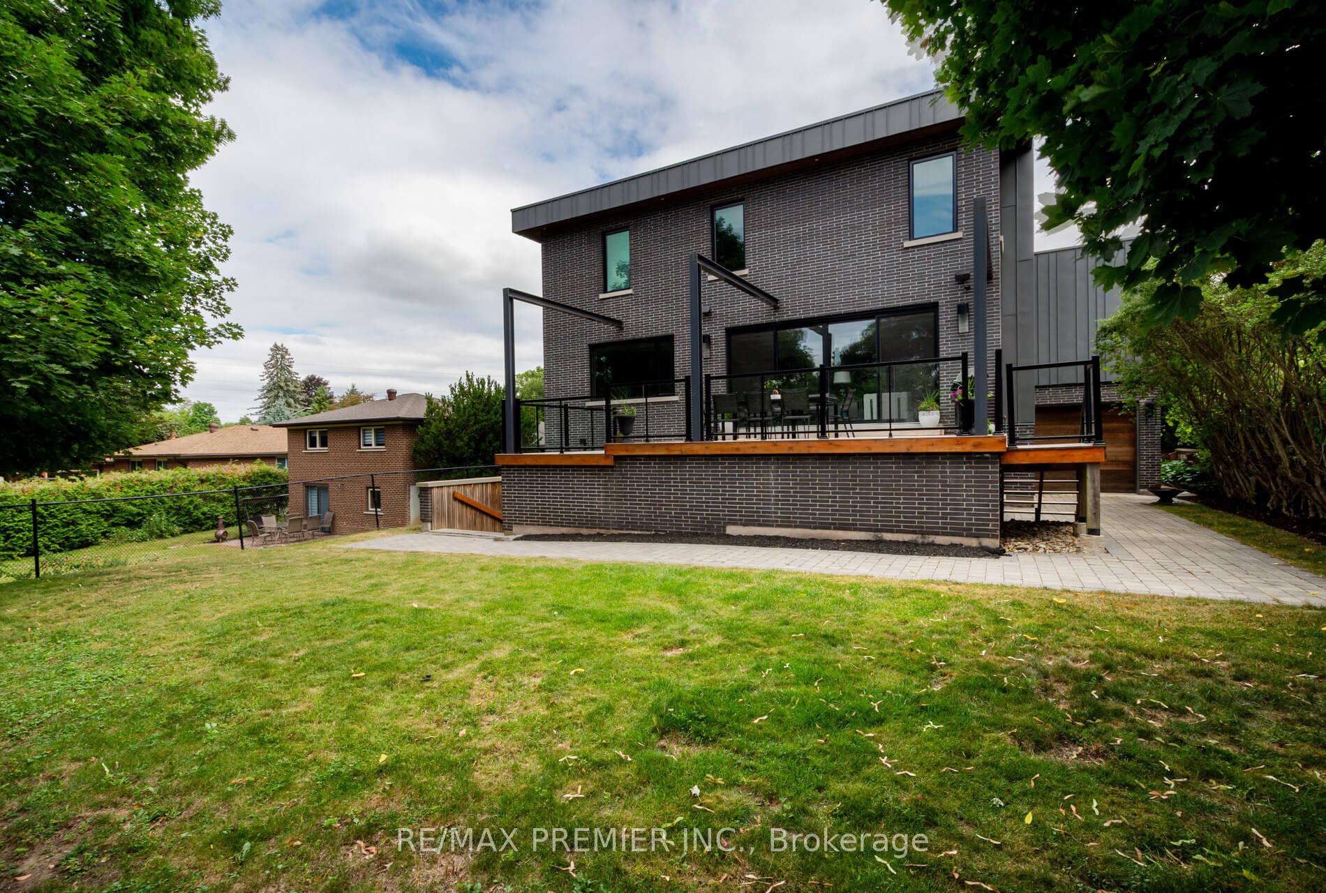 Photo 41 of 32 Sevilla Boulevard, Vaughan, Kleinburg — HOMEH