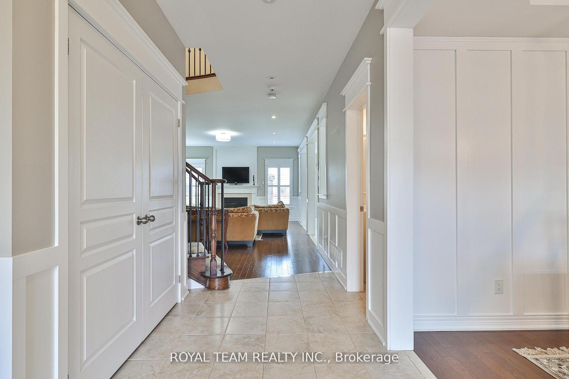 Photo 4 of 84 Wyndham Circle, Georgina, Sutton & Jackson's Point — HOMEH